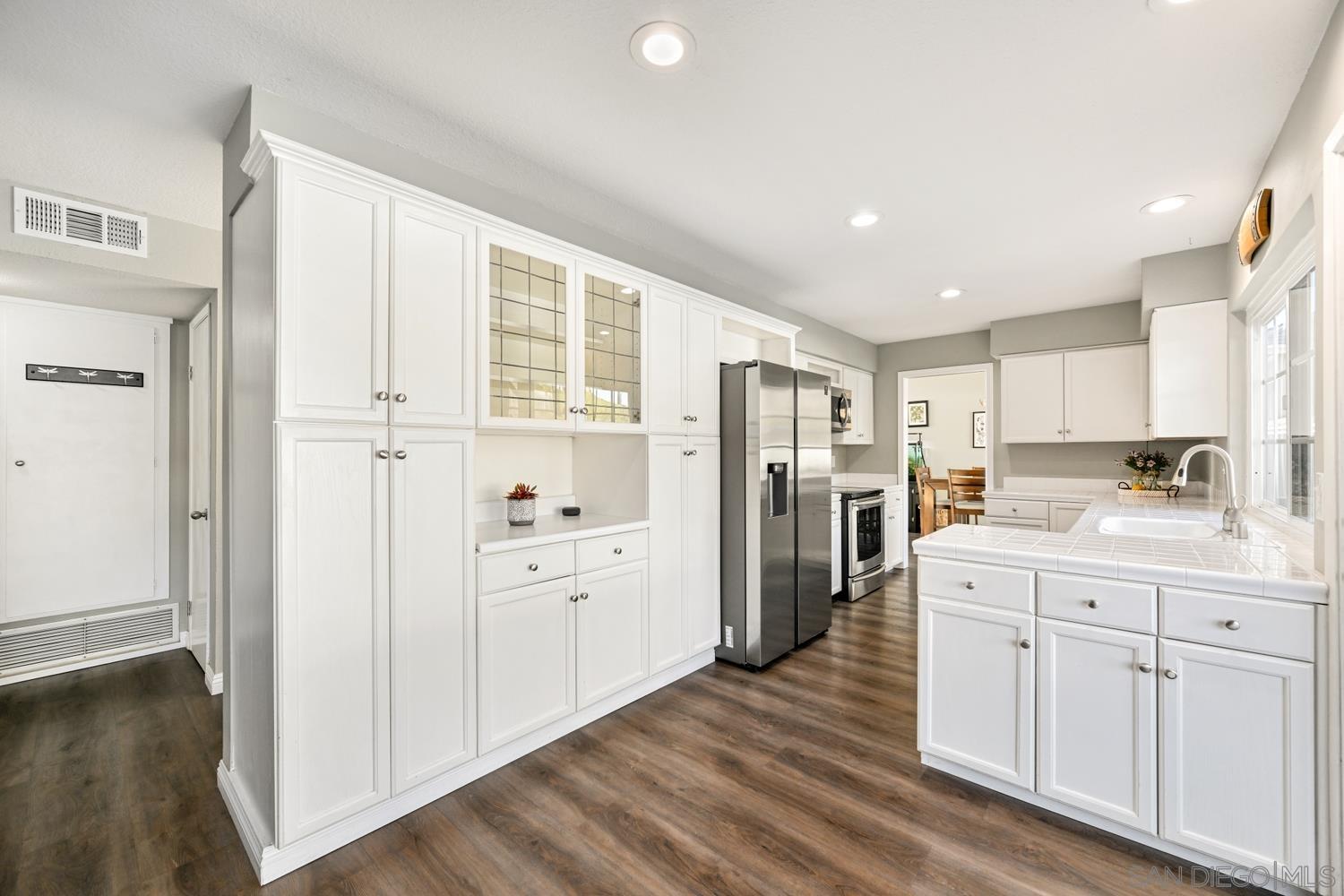 Detail Gallery Image 11 of 31 For 11450  Cabela Pl, San Diego,  CA 92127 - 3 Beds | 2/1 Baths