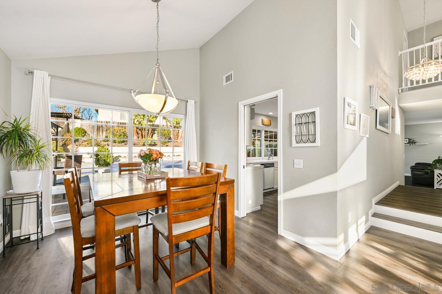 Detail Gallery Image 15 of 31 For 11450  Cabela Pl, San Diego,  CA 92127 - 3 Beds | 2/1 Baths