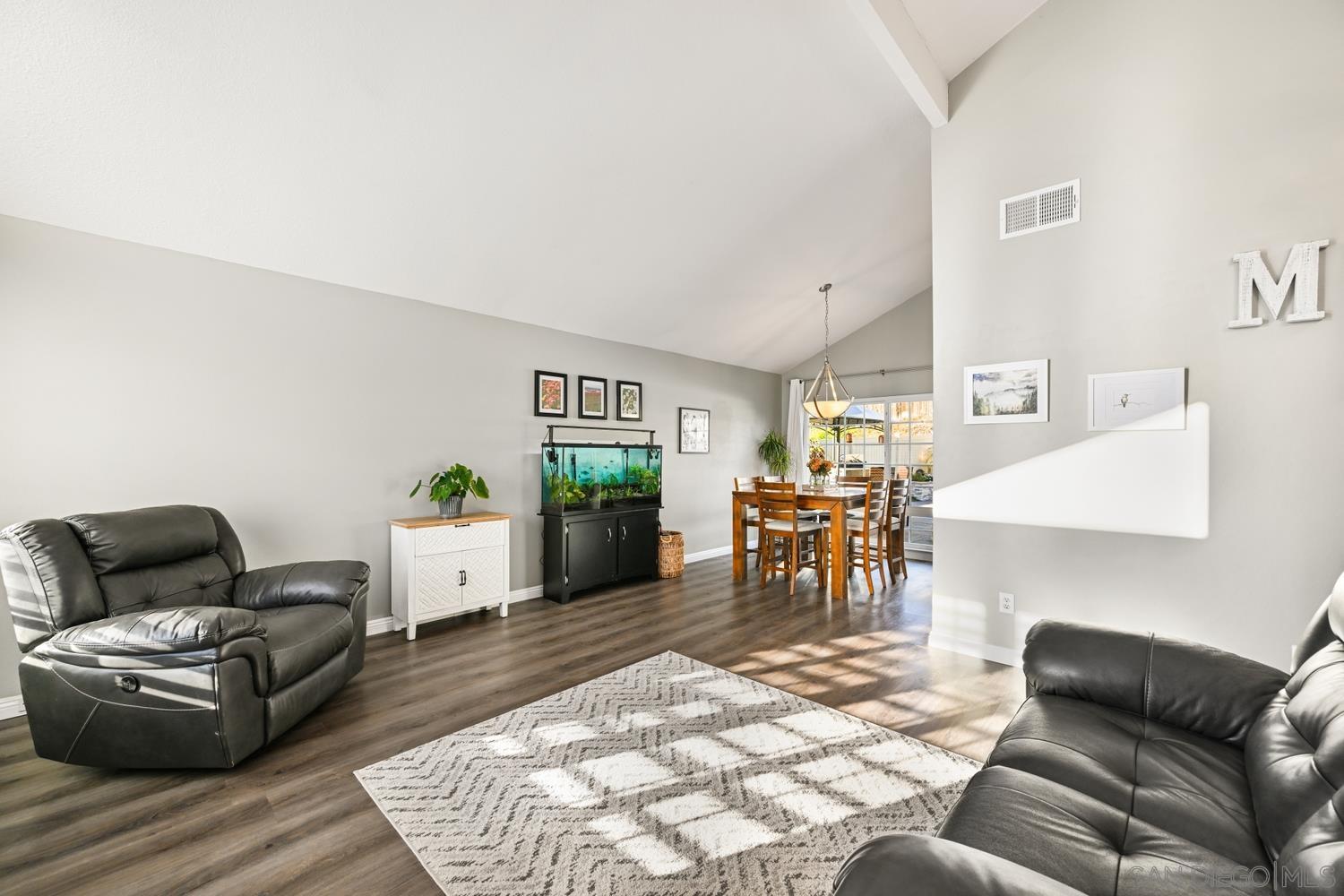 Detail Gallery Image 7 of 31 For 11450  Cabela Pl, San Diego,  CA 92127 - 3 Beds | 2/1 Baths