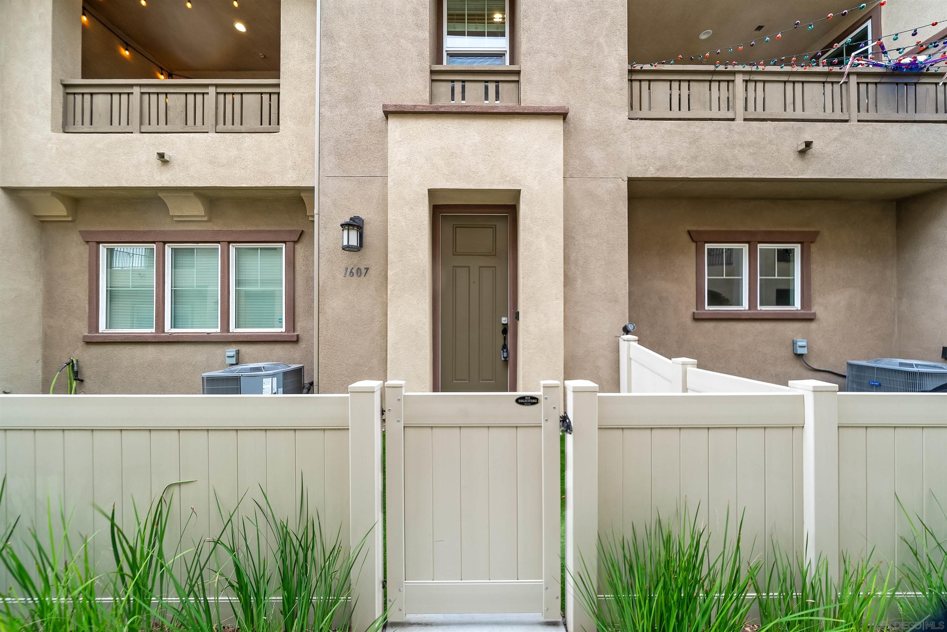 Front Image Thumbnail for SD260003764