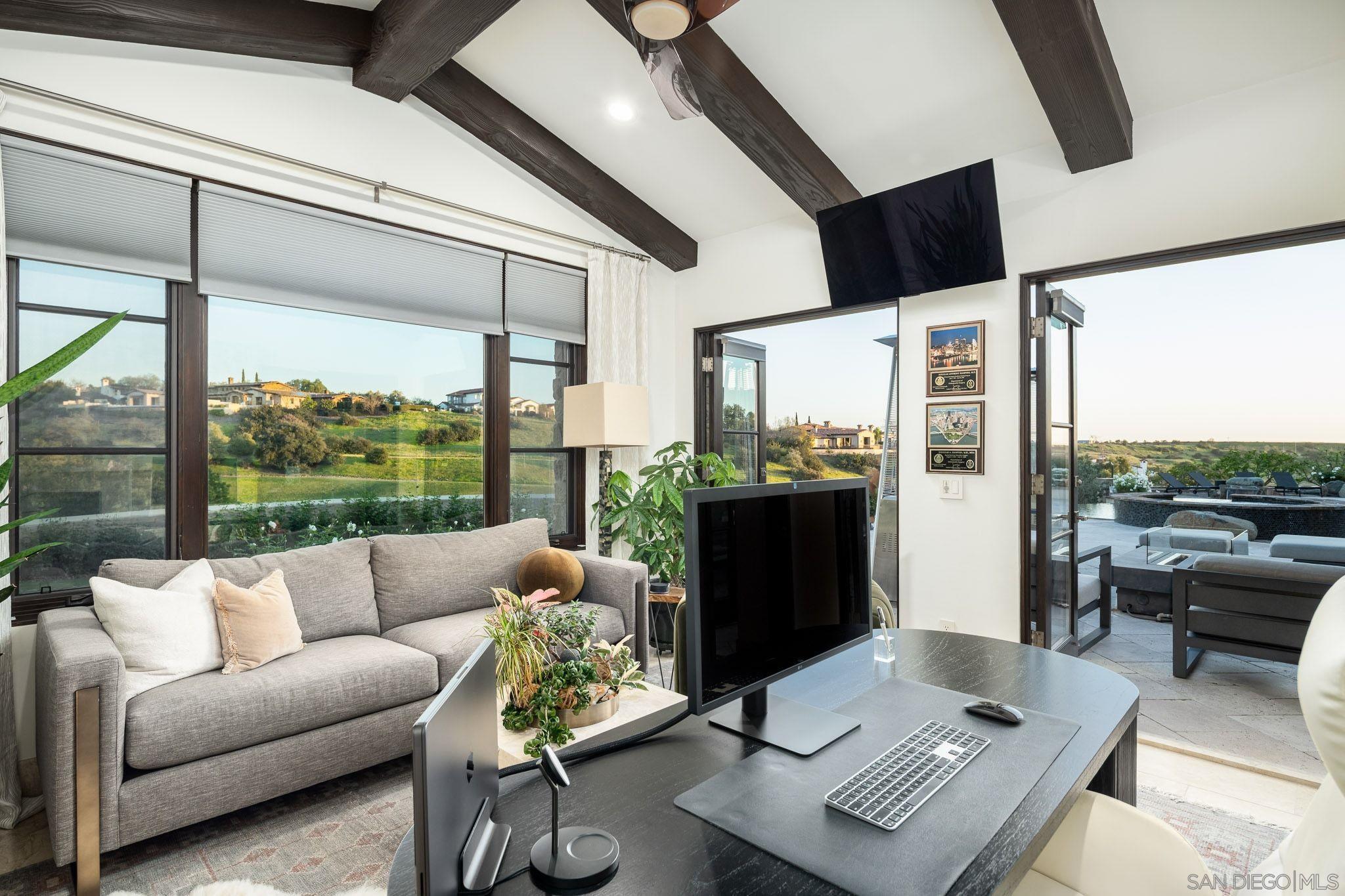 Detail Gallery Image 19 of 32 For 7795  Sendero Angelica, San Diego,  CA 92127 - 5 Beds | 5/2 Baths