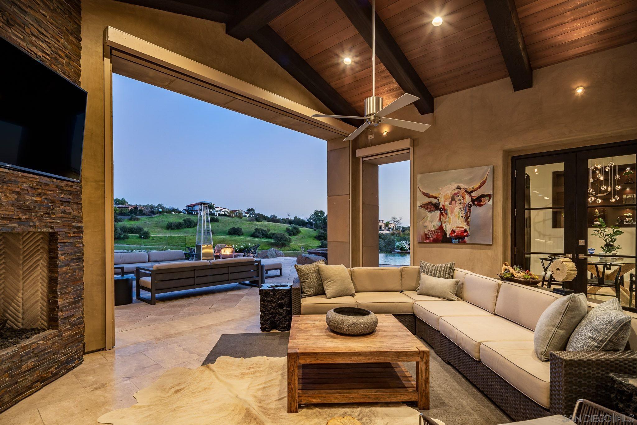 Detail Gallery Image 22 of 32 For 7795  Sendero Angelica, San Diego,  CA 92127 - 5 Beds | 5/2 Baths