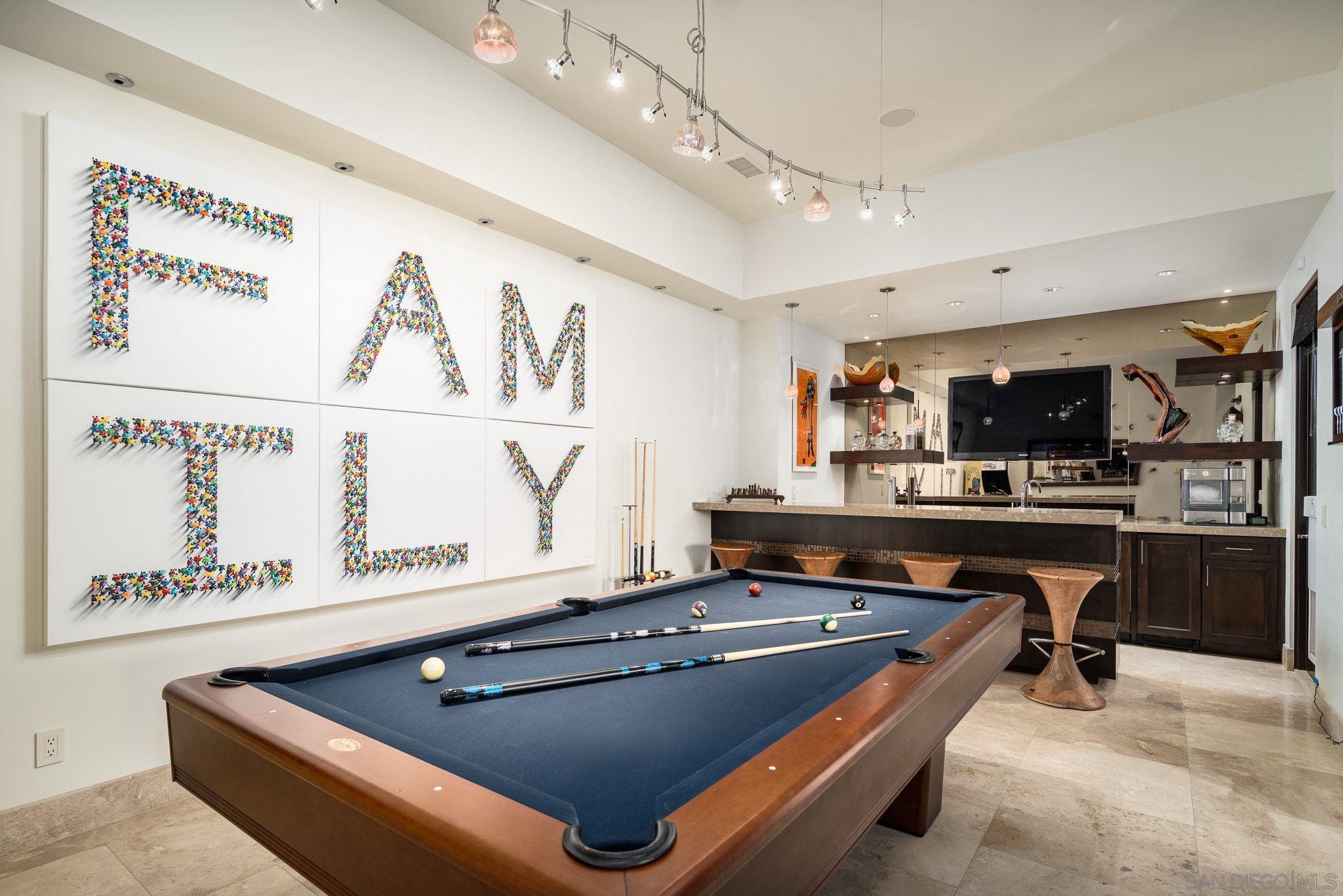 Detail Gallery Image 4 of 32 For 7795  Sendero Angelica, San Diego,  CA 92127 - 5 Beds | 5/2 Baths