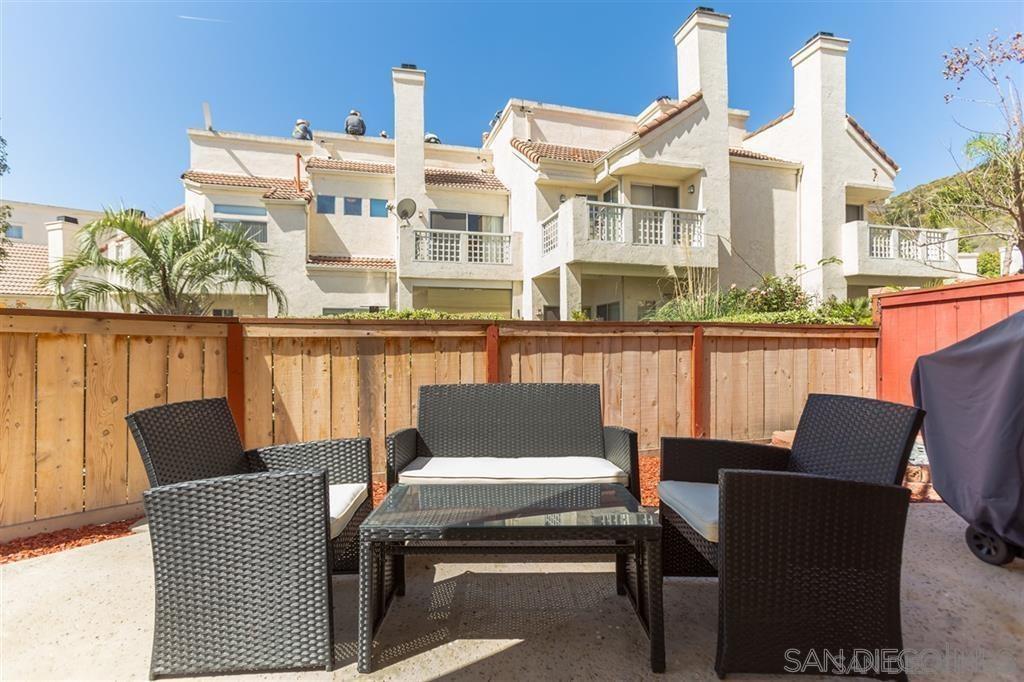 Detail Gallery Image 13 of 33 For 12049  Calle De Montana  201, El Cajon,  CA 92019 - 2 Beds | 2 Baths