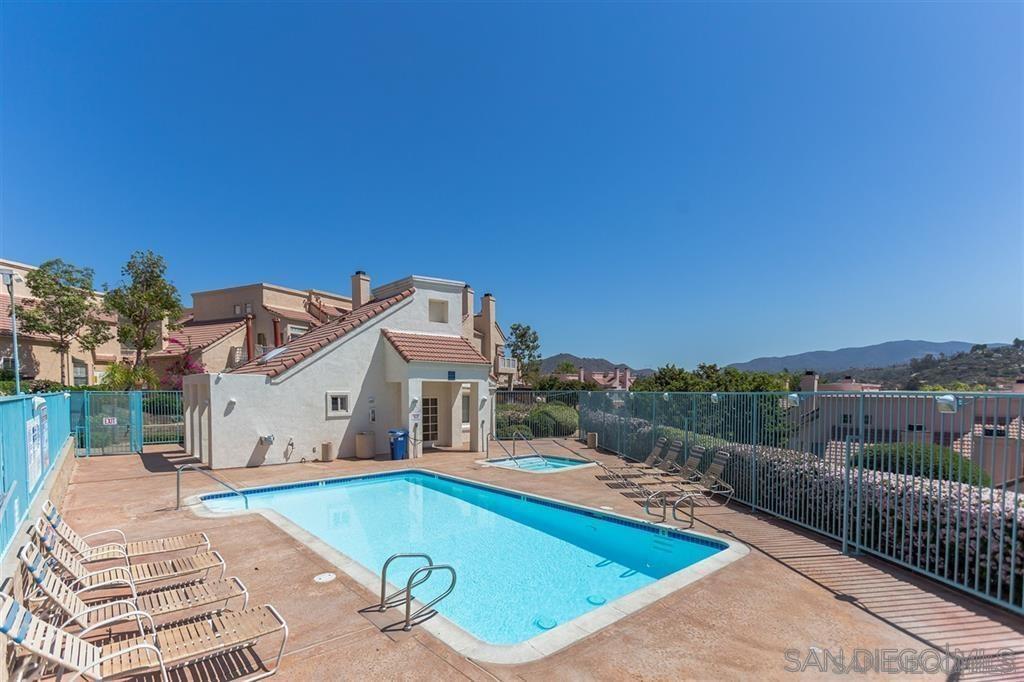 Detail Gallery Image 19 of 33 For 12049  Calle De Montana  201, El Cajon,  CA 92019 - 2 Beds | 2 Baths