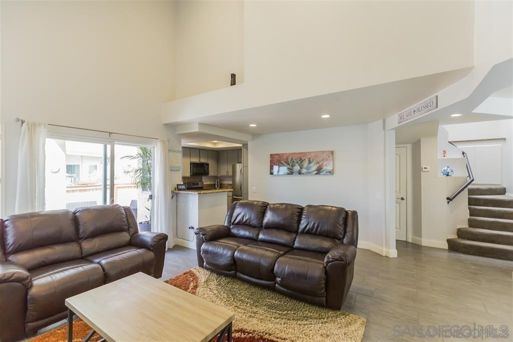 Detail Gallery Image 4 of 33 For 12049  Calle De Montana  201, El Cajon,  CA 92019 - 2 Beds | 2 Baths