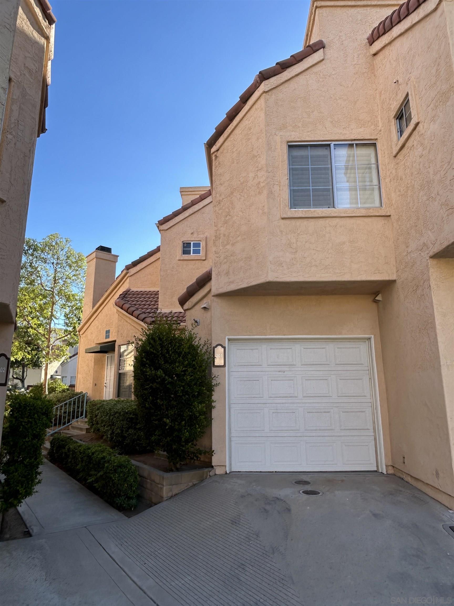 Detail Gallery Image 33 of 33 For 12049  Calle De Montana  201, El Cajon,  CA 92019 - 2 Beds | 2 Baths