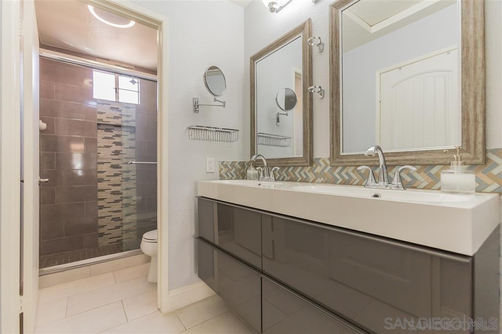 Detail Gallery Image 8 of 33 For 12049  Calle De Montana  201, El Cajon,  CA 92019 - 2 Beds | 2 Baths