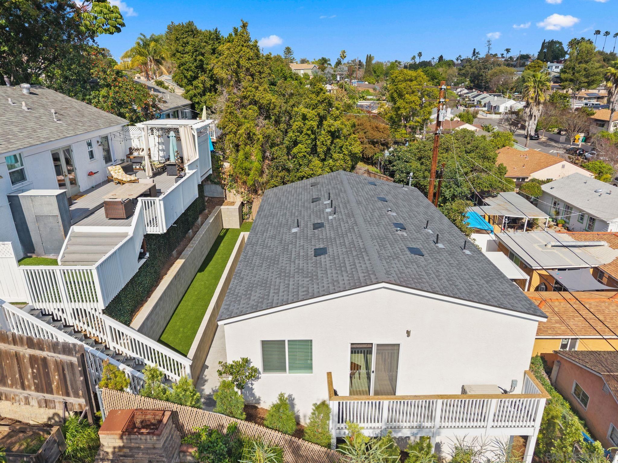 Front Image Thumbnail for SD260003772