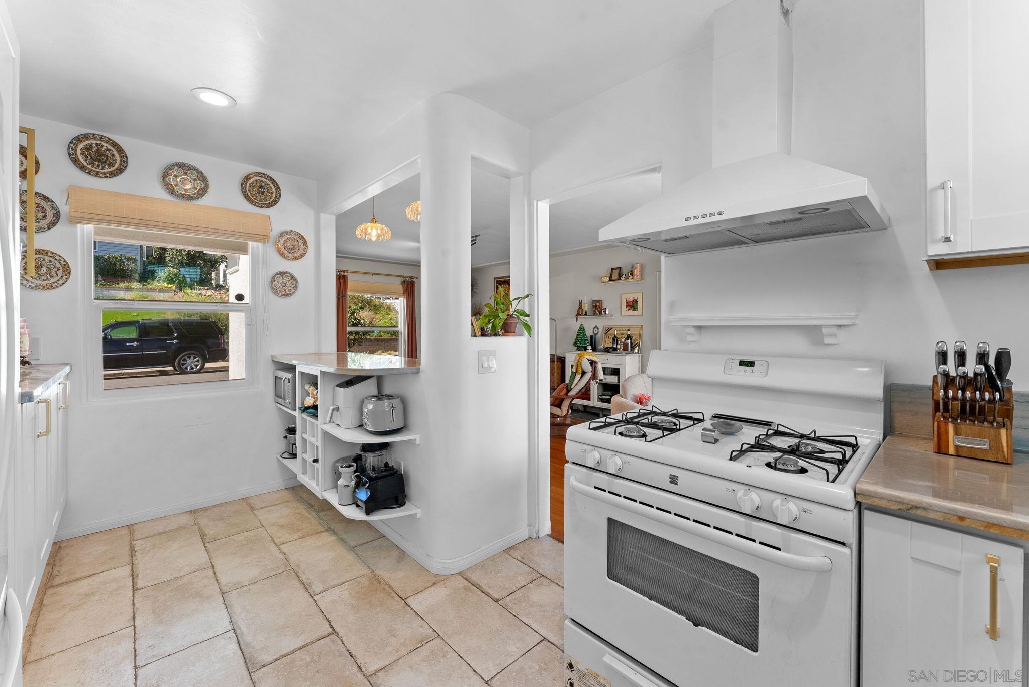 Detail Gallery Image 7 of 25 For 4445-4449  Mataro Dr, San Diego,  CA 92115 - – Beds | – Baths