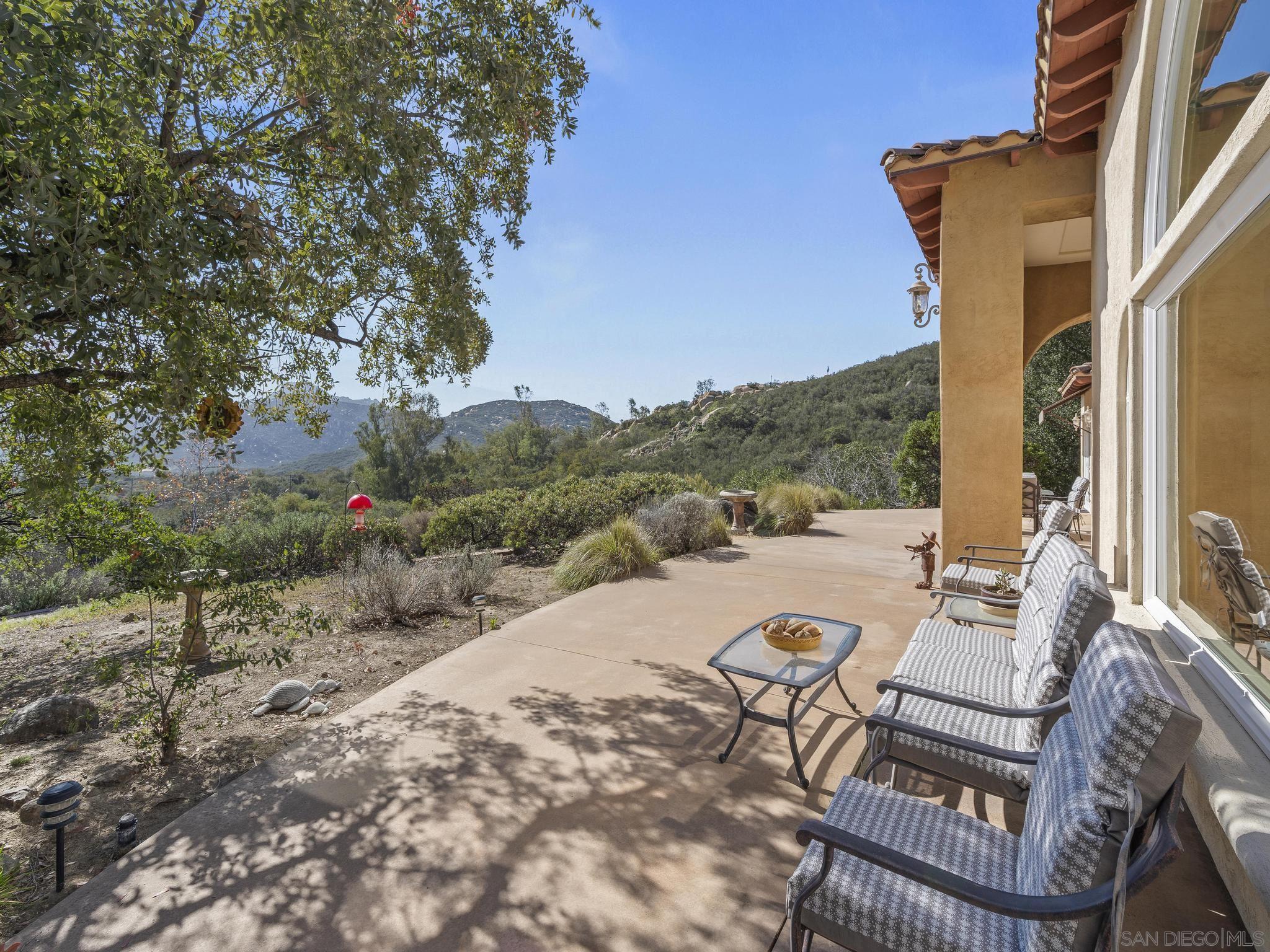 Detail Gallery Image 9 of 75 For 17922  Sierra Cielo Ln, Jamul,  CA 91935 - 4 Beds | 2/1 Baths