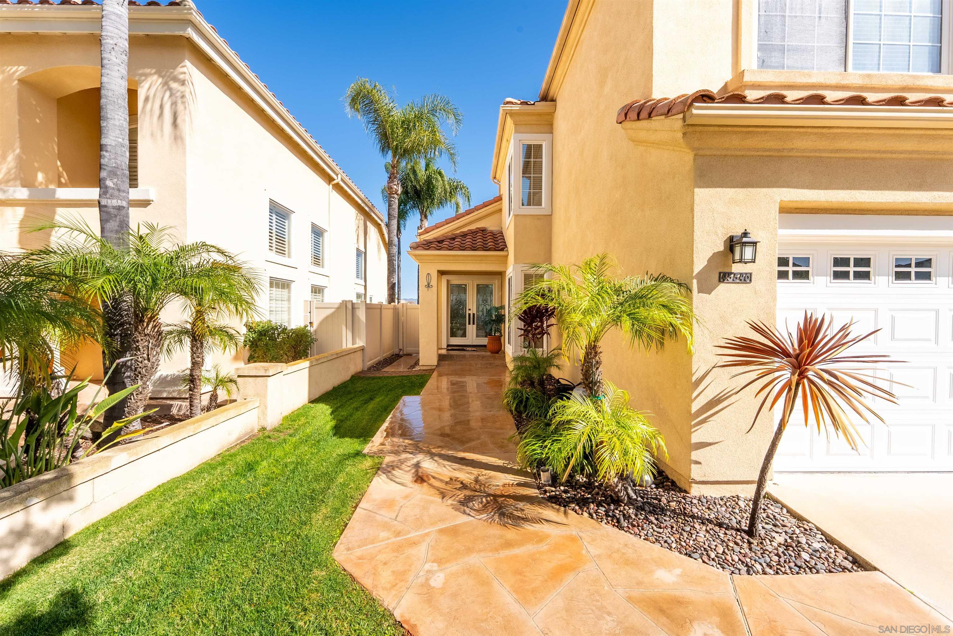 Detail Gallery Image 2 of 49 For 45540  via Jaca, Temecula,  CA 92592 - 4 Beds | 3 Baths