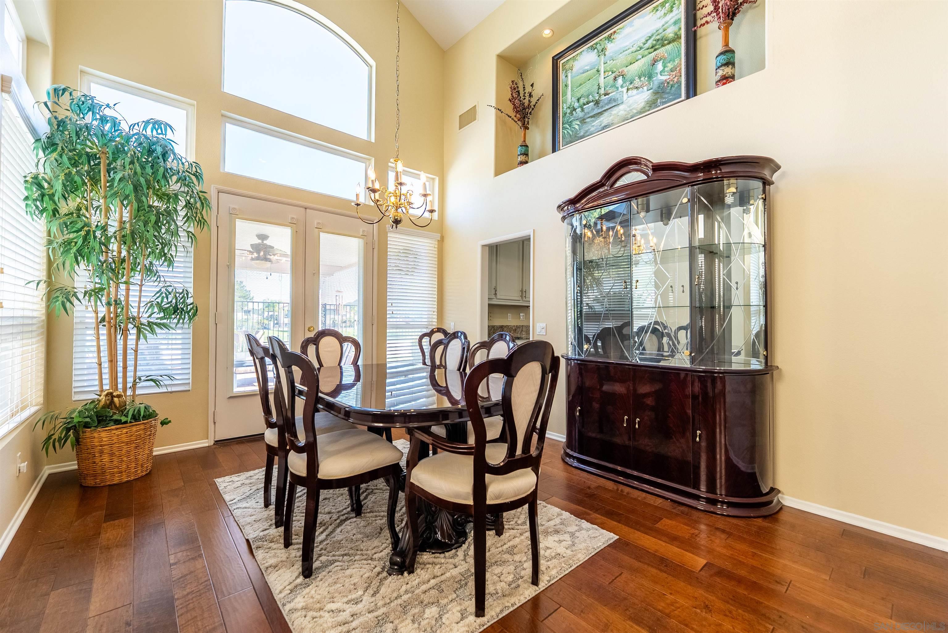 Detail Gallery Image 11 of 49 For 45540  via Jaca, Temecula,  CA 92592 - 4 Beds | 3 Baths