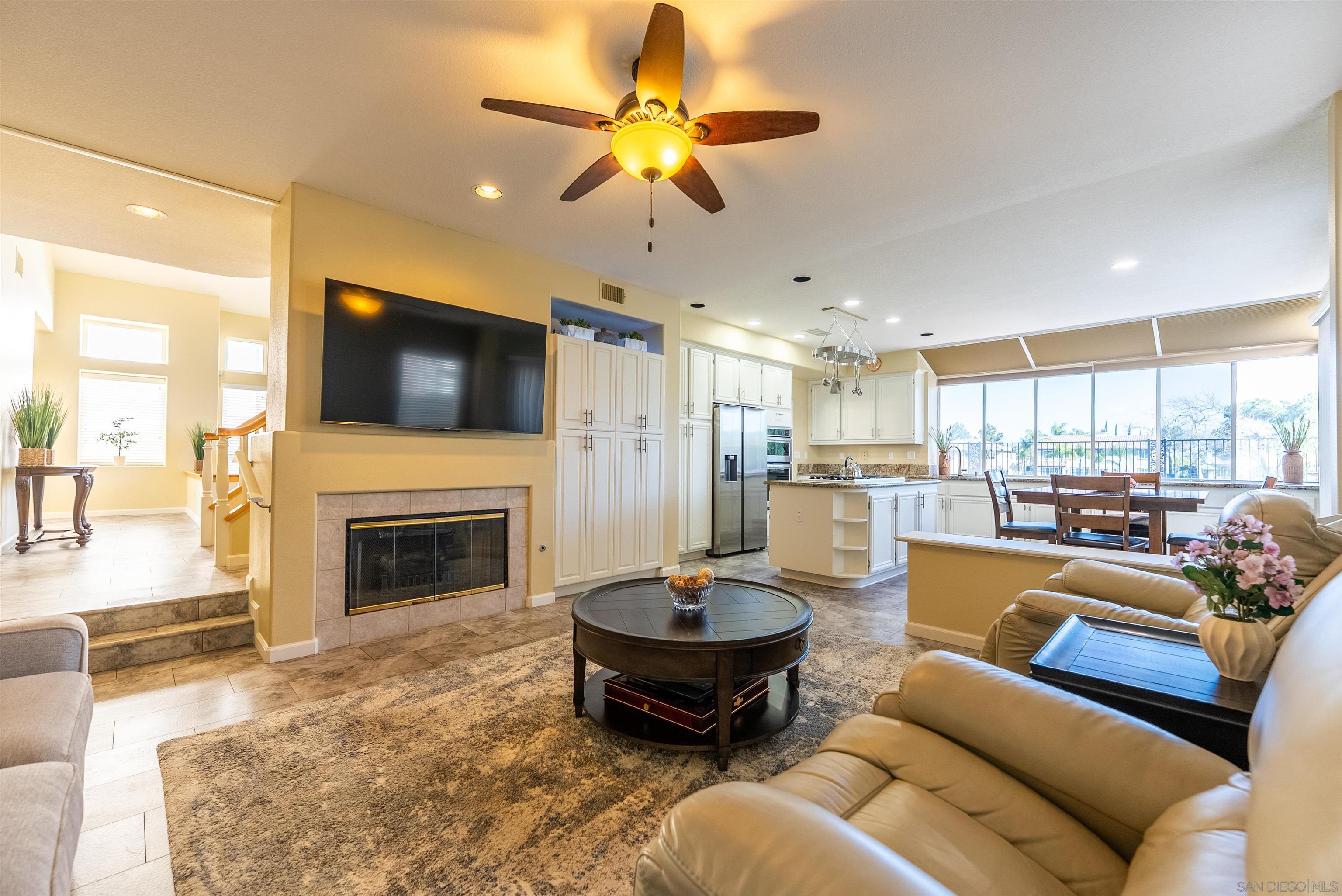 Detail Gallery Image 12 of 49 For 45540  via Jaca, Temecula,  CA 92592 - 4 Beds | 3 Baths