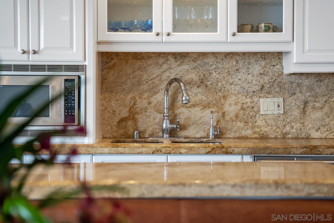 Detail Gallery Image 6 of 31 For 1219  Coast Blvd  5, La Jolla,  CA 92037 - 2 Beds | 2 Baths