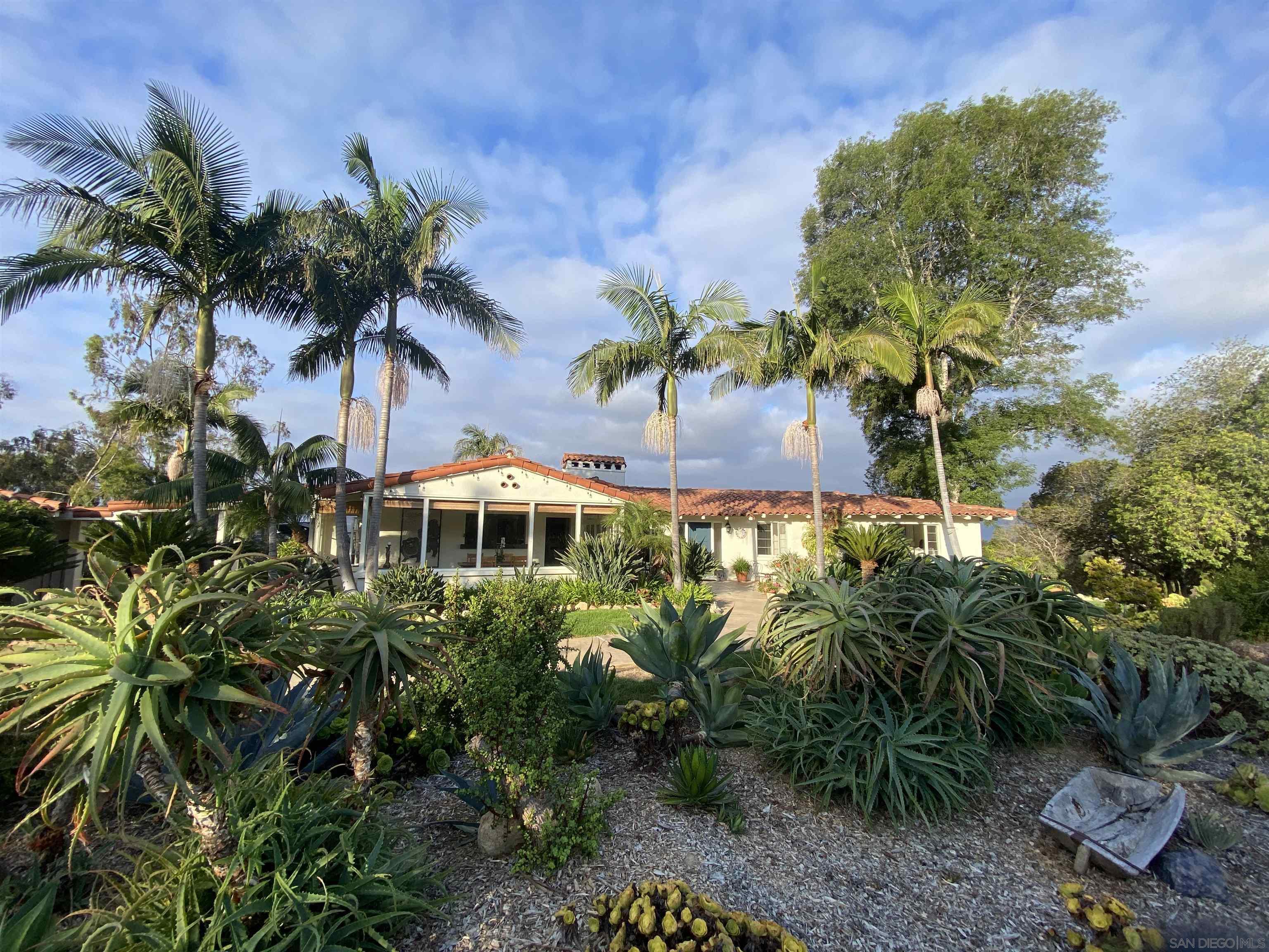 Detail Gallery Image 2 of 20 For 17090  El Mirador, Rancho Santa Fe,  CA 92067 - 2 Beds | 2 Baths