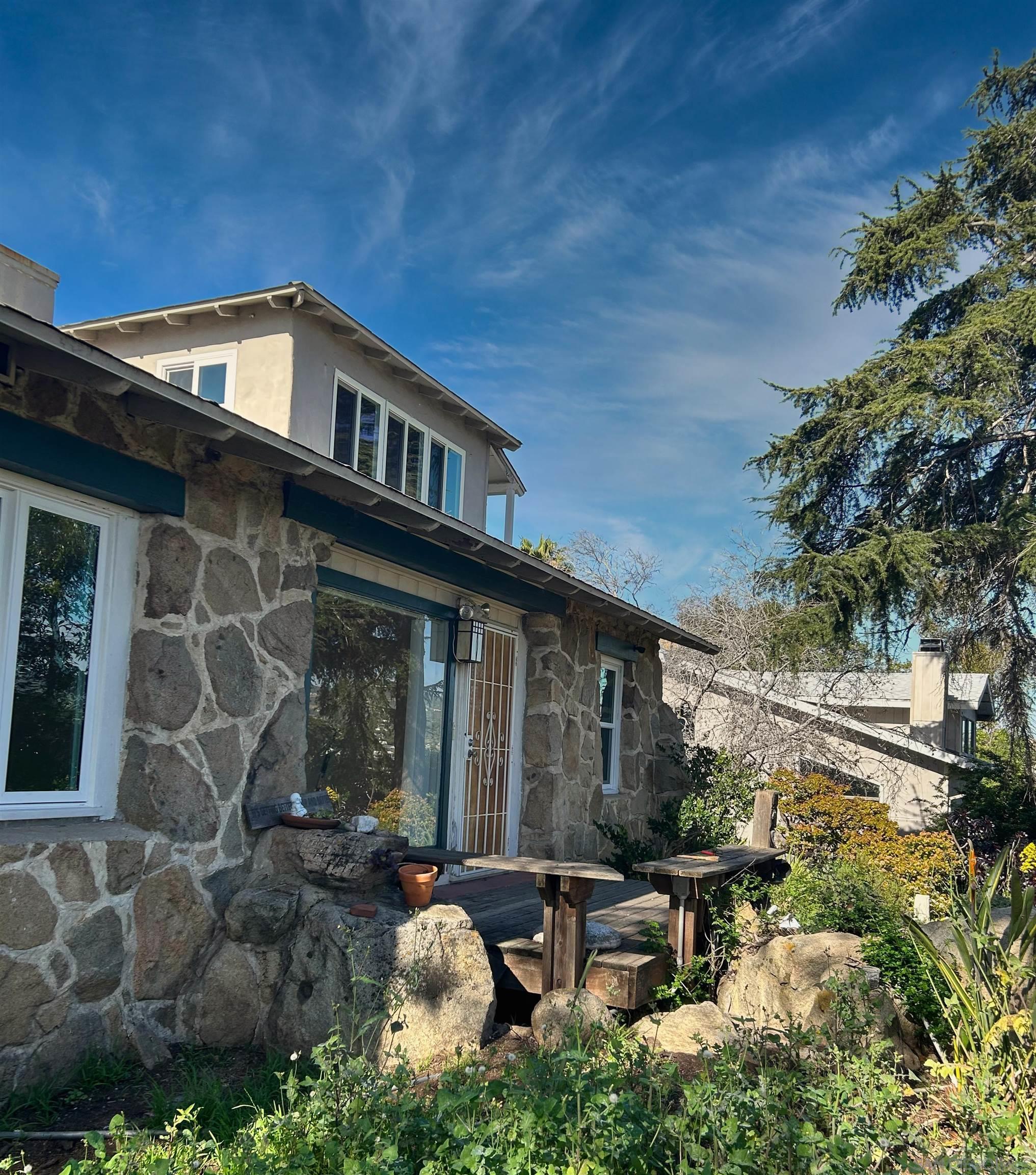 Detail Gallery Image 12 of 29 For 702-704 E Vista Way, Vista,  CA 92084 - – Beds | – Baths