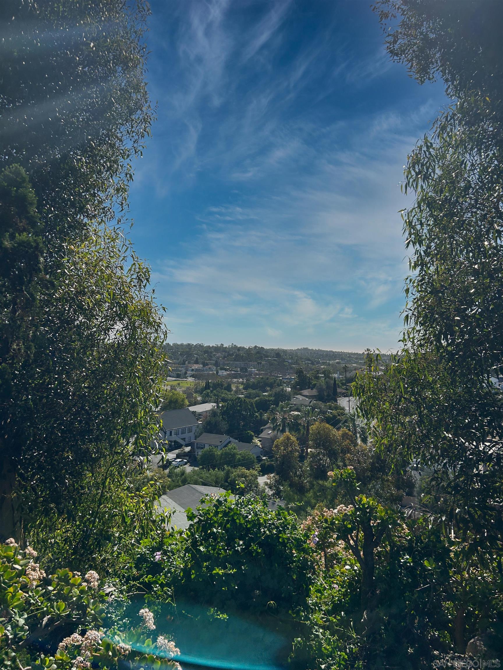 Detail Gallery Image 15 of 29 For 702-704 E Vista Way, Vista,  CA 92084 - – Beds | – Baths