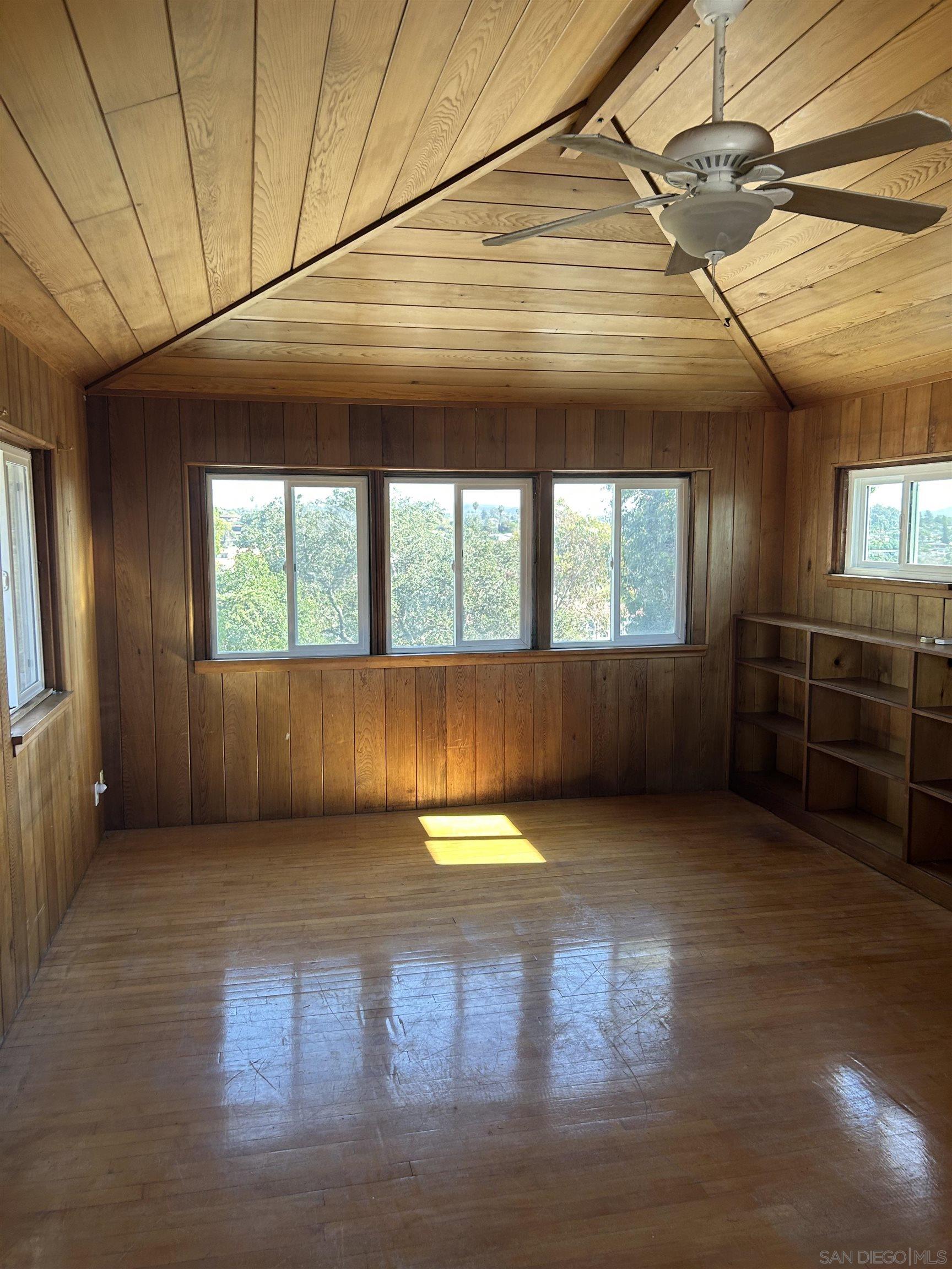 Detail Gallery Image 25 of 29 For 702-704 E Vista Way, Vista,  CA 92084 - – Beds | – Baths