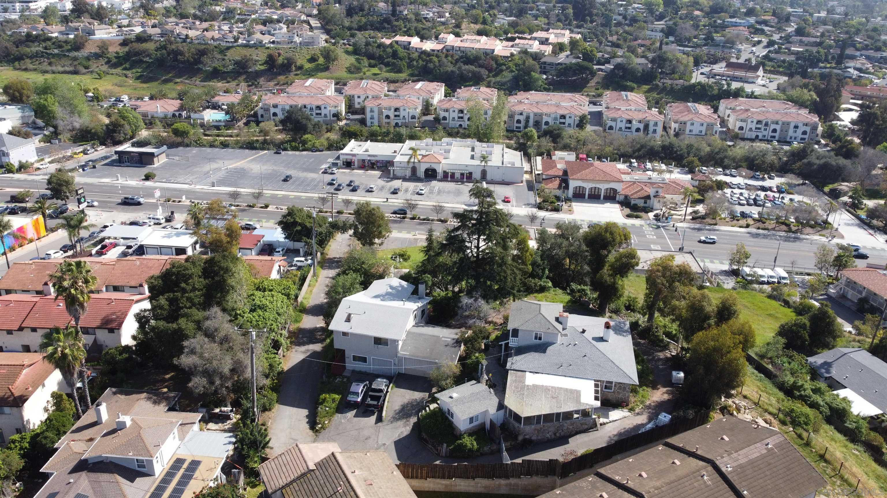 Detail Gallery Image 28 of 29 For 702-704 E Vista Way, Vista,  CA 92084 - – Beds | – Baths