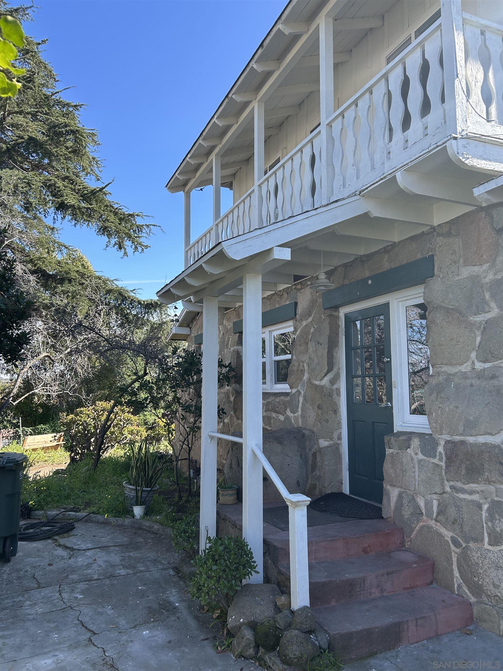 Detail Gallery Image 9 of 29 For 702-704 E Vista Way, Vista,  CA 92084 - – Beds | – Baths