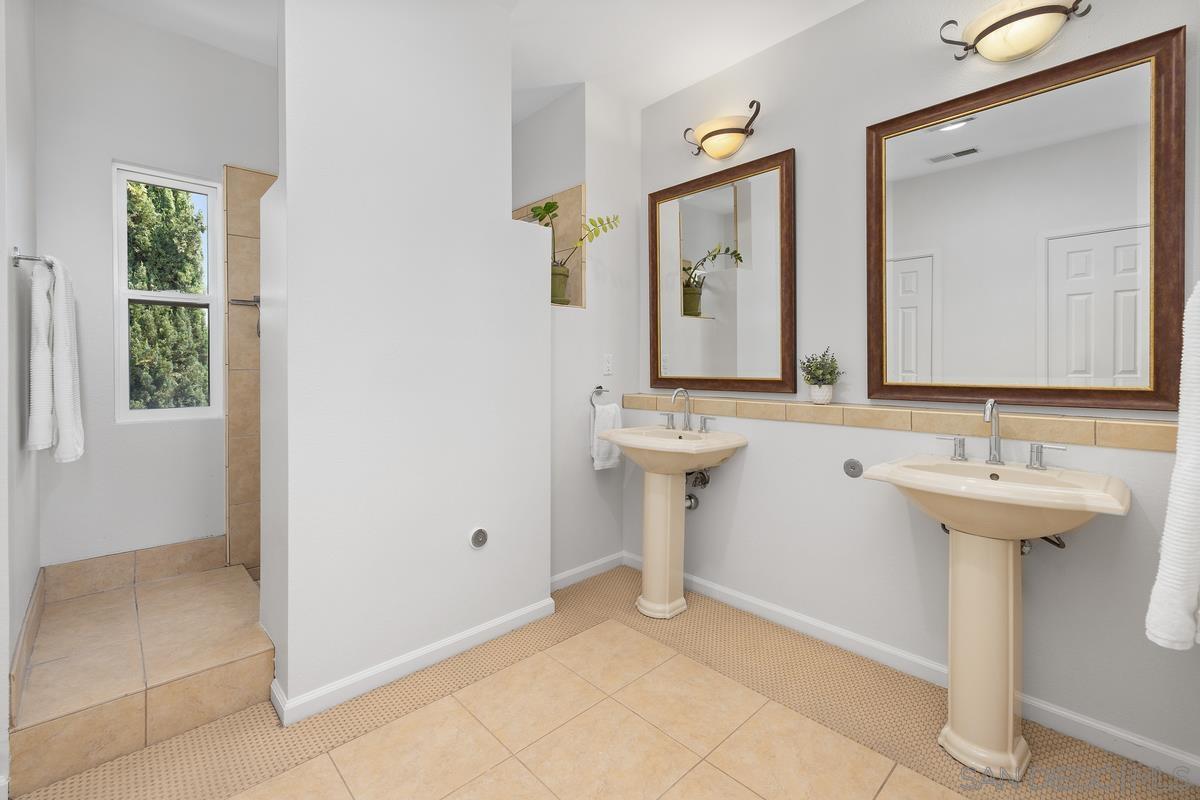 Detail Gallery Image 28 of 35 For 1026  Madison Avenue, San Diego,  CA 92116 - 4 Beds | 3 Baths