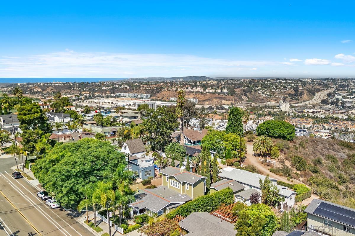 Detail Gallery Image 6 of 35 For 1026  Madison Avenue, San Diego,  CA 92116 - 4 Beds | 3 Baths