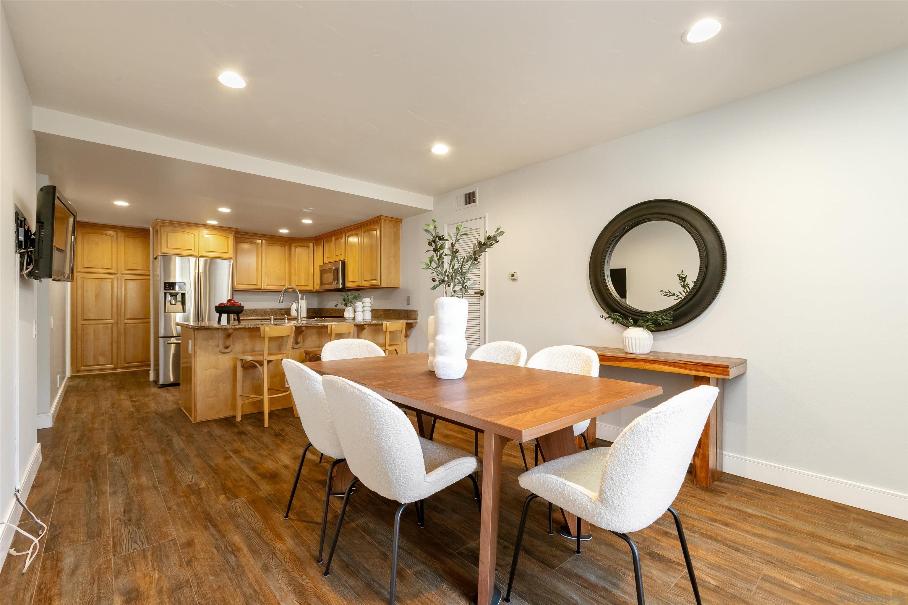 Front Image Thumbnail for SD260003789