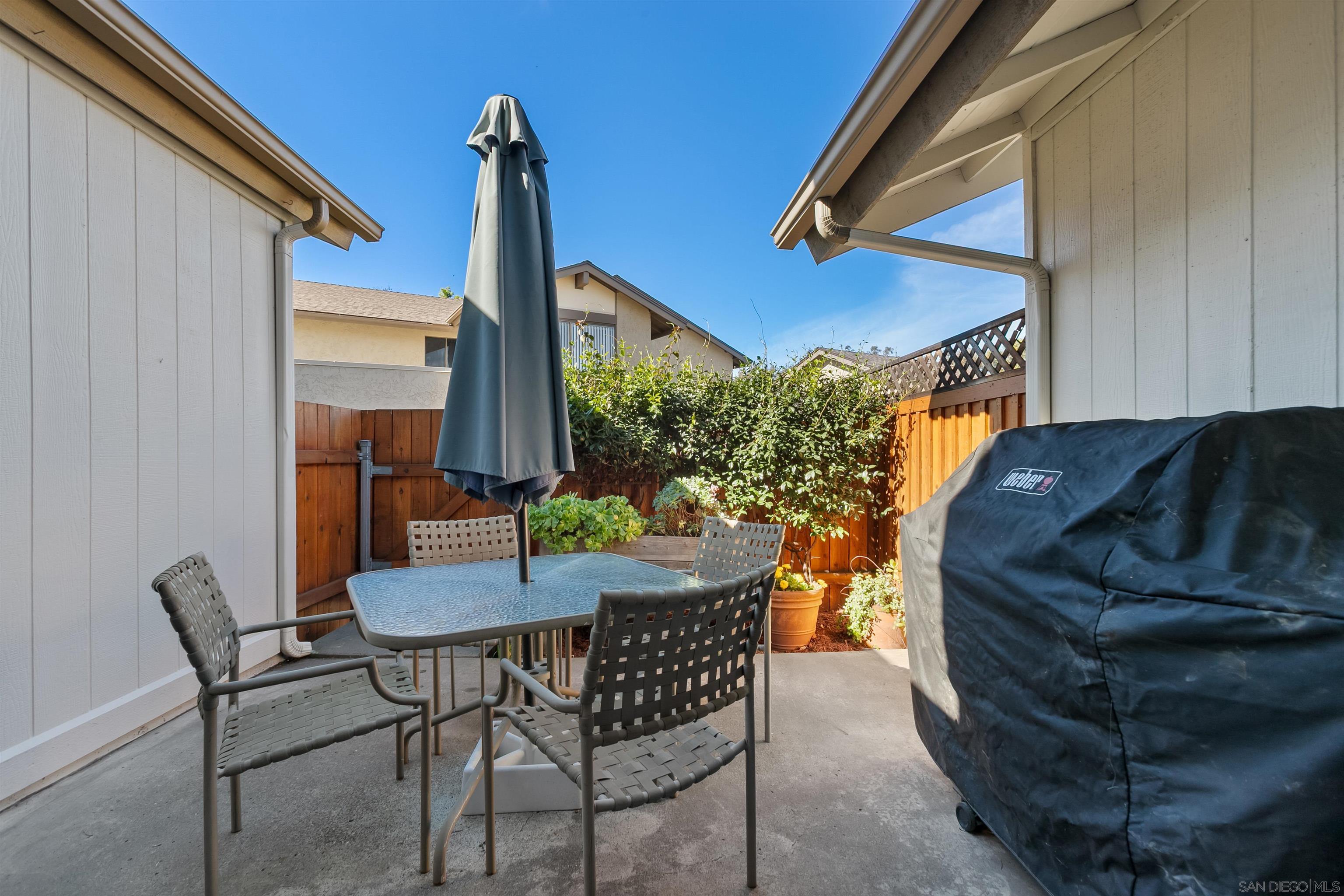 Detail Gallery Image 14 of 41 For 9810  Guisante Terrace, San Diego,  CA 92124 - 4 Beds | 2/1 Baths