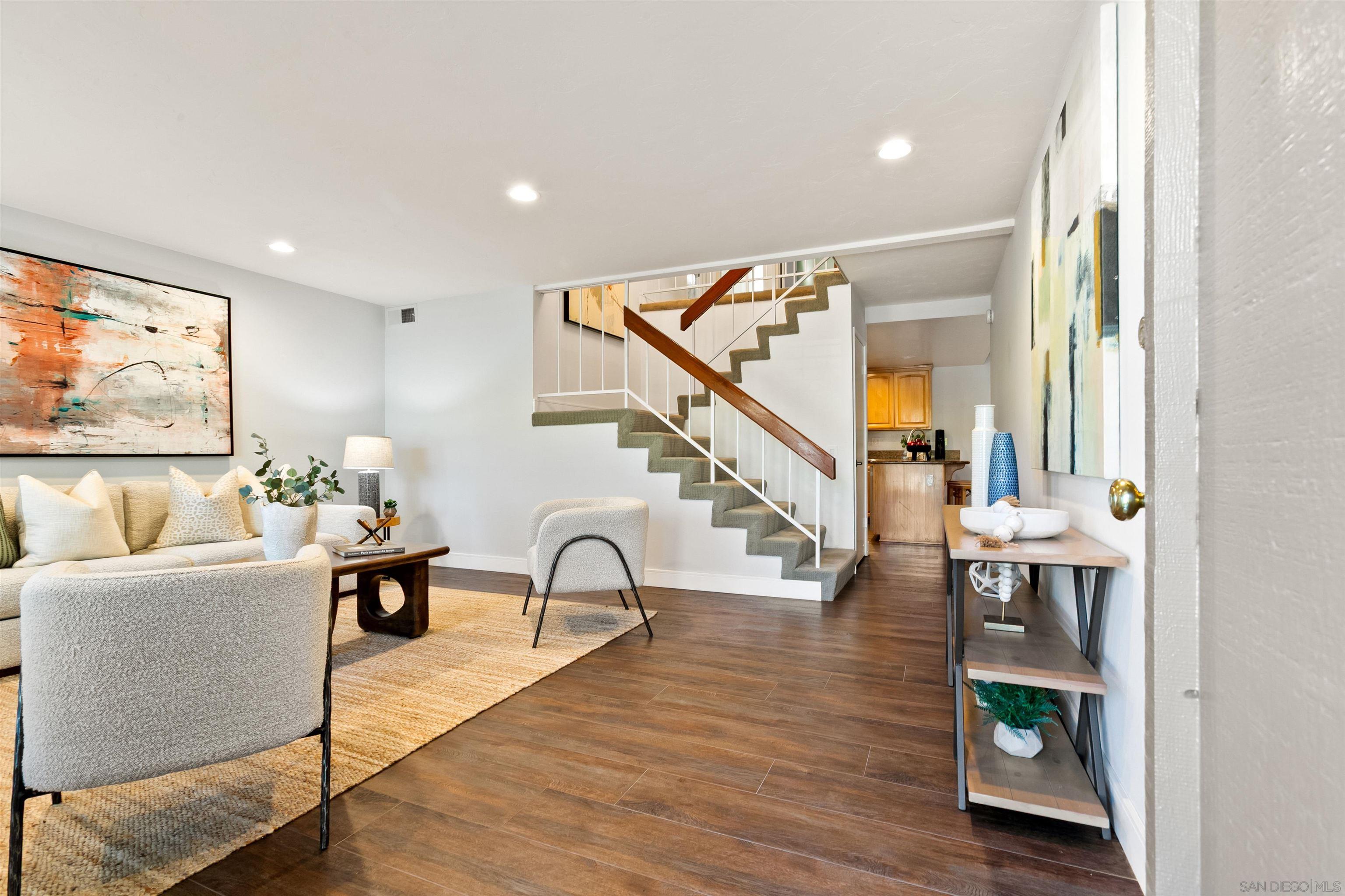 Detail Gallery Image 7 of 41 For 9810  Guisante Terrace, San Diego,  CA 92124 - 4 Beds | 2/1 Baths