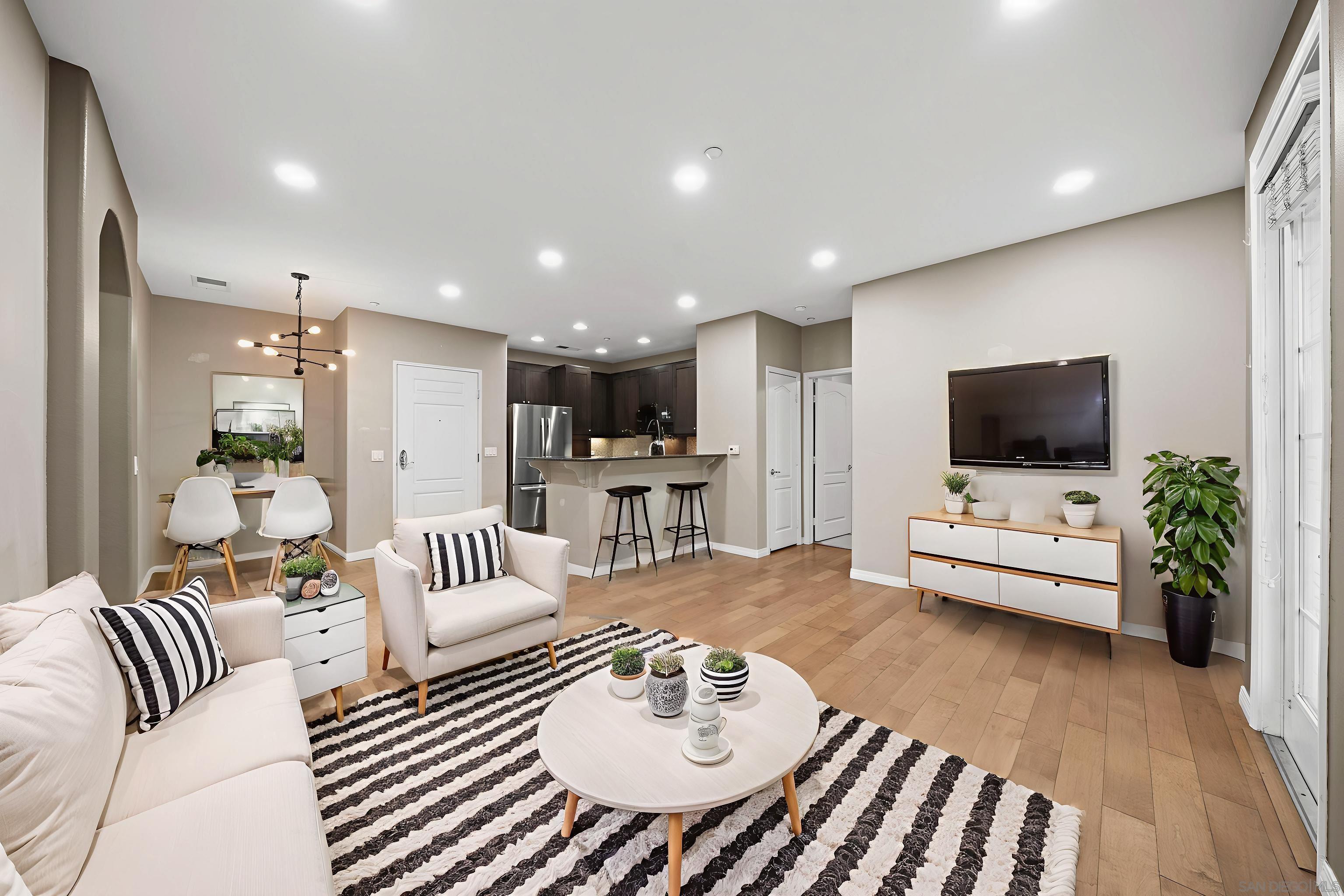 Detail Gallery Image 3 of 36 For 3957  30th St  #320,  San Diego,  CA 92104 - 2 Beds | 2 Baths