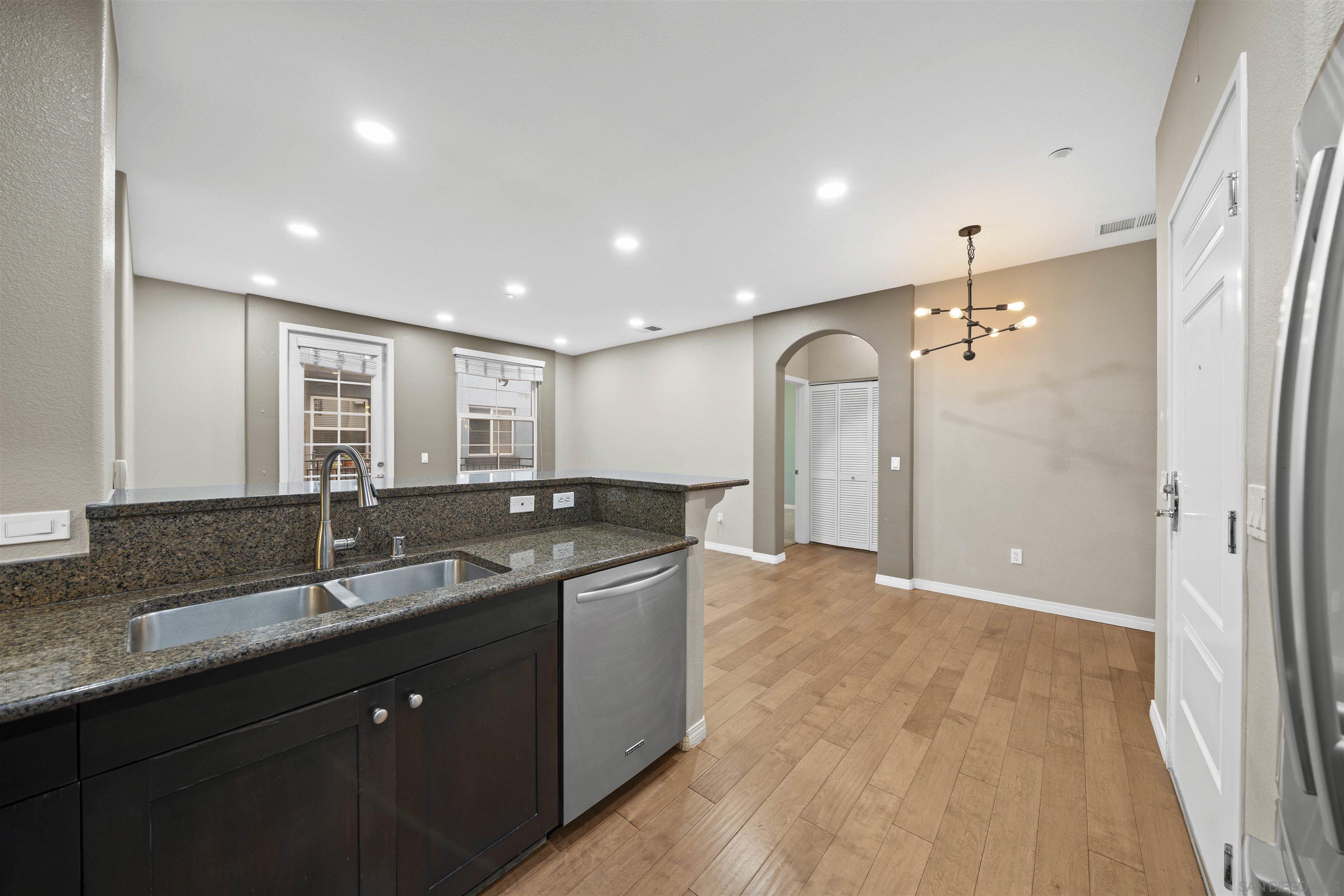 Detail Gallery Image 8 of 36 For 3957  30th St  #320,  San Diego,  CA 92104 - 2 Beds | 2 Baths