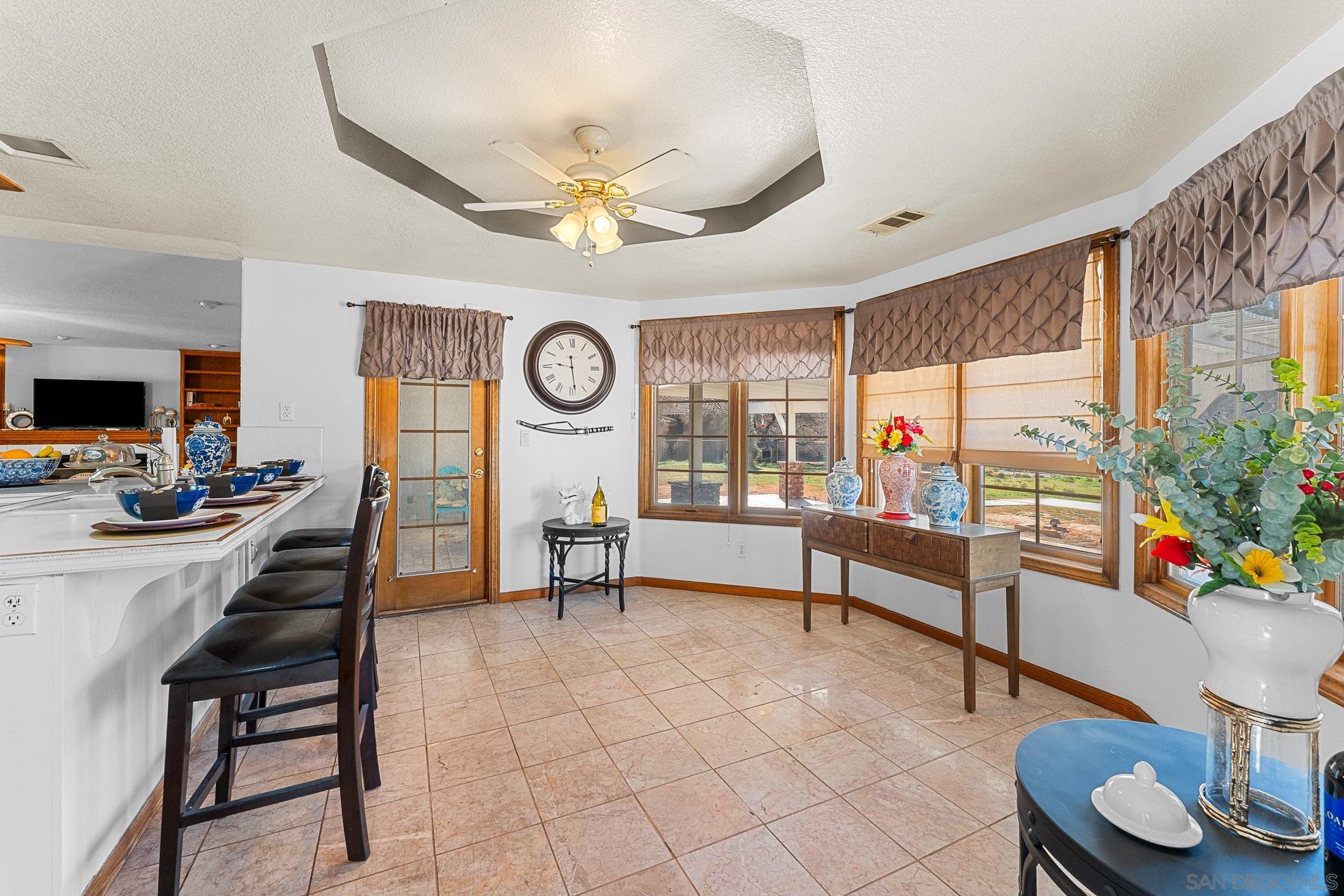 Detail Gallery Image 16 of 73 For 19775  Symeron Rd, Apple Valley,  CA 92307 - 4 Beds | 3/1 Baths