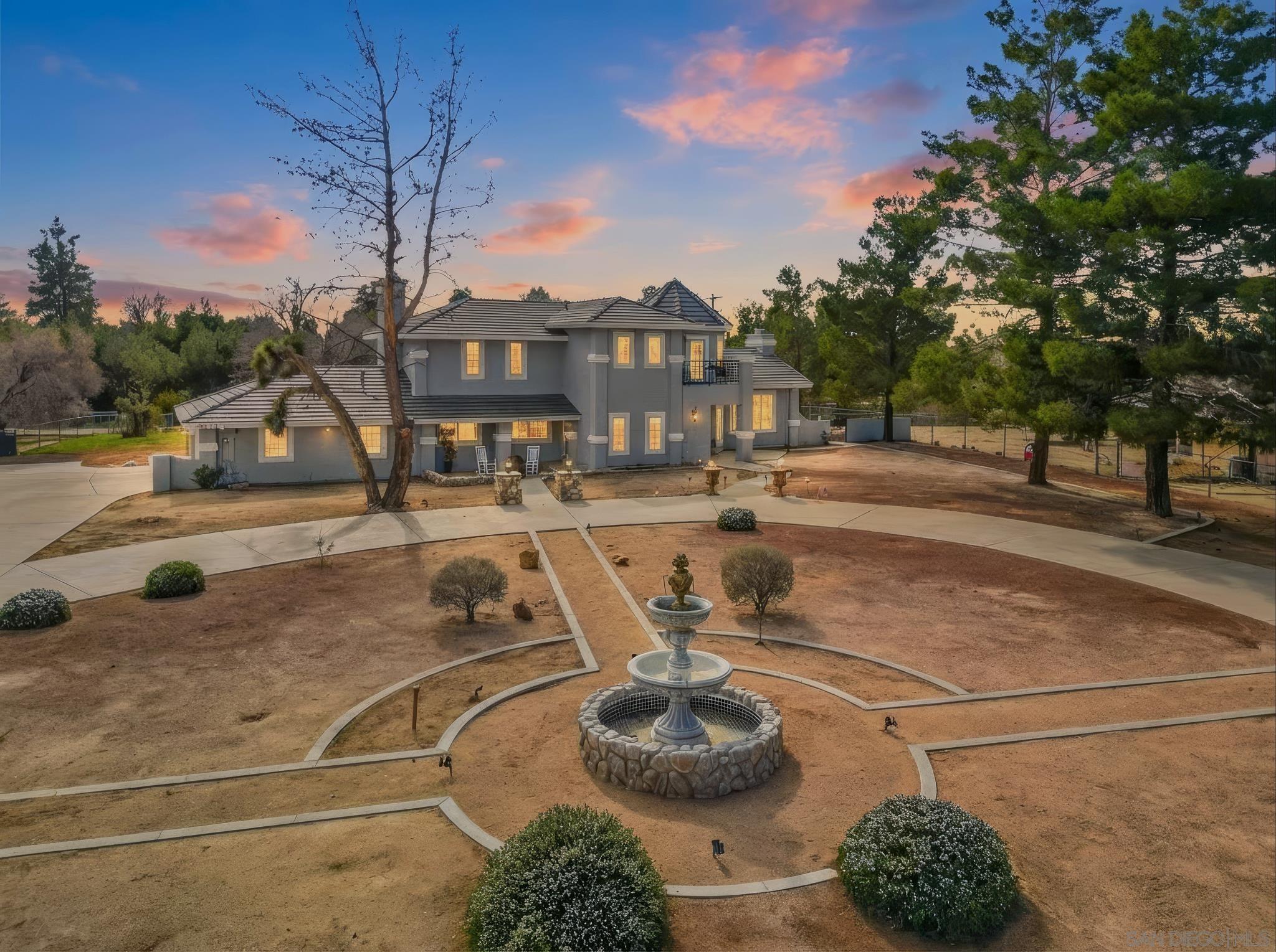 Detail Gallery Image 3 of 73 For 19775  Symeron Rd, Apple Valley,  CA 92307 - 4 Beds | 3/1 Baths