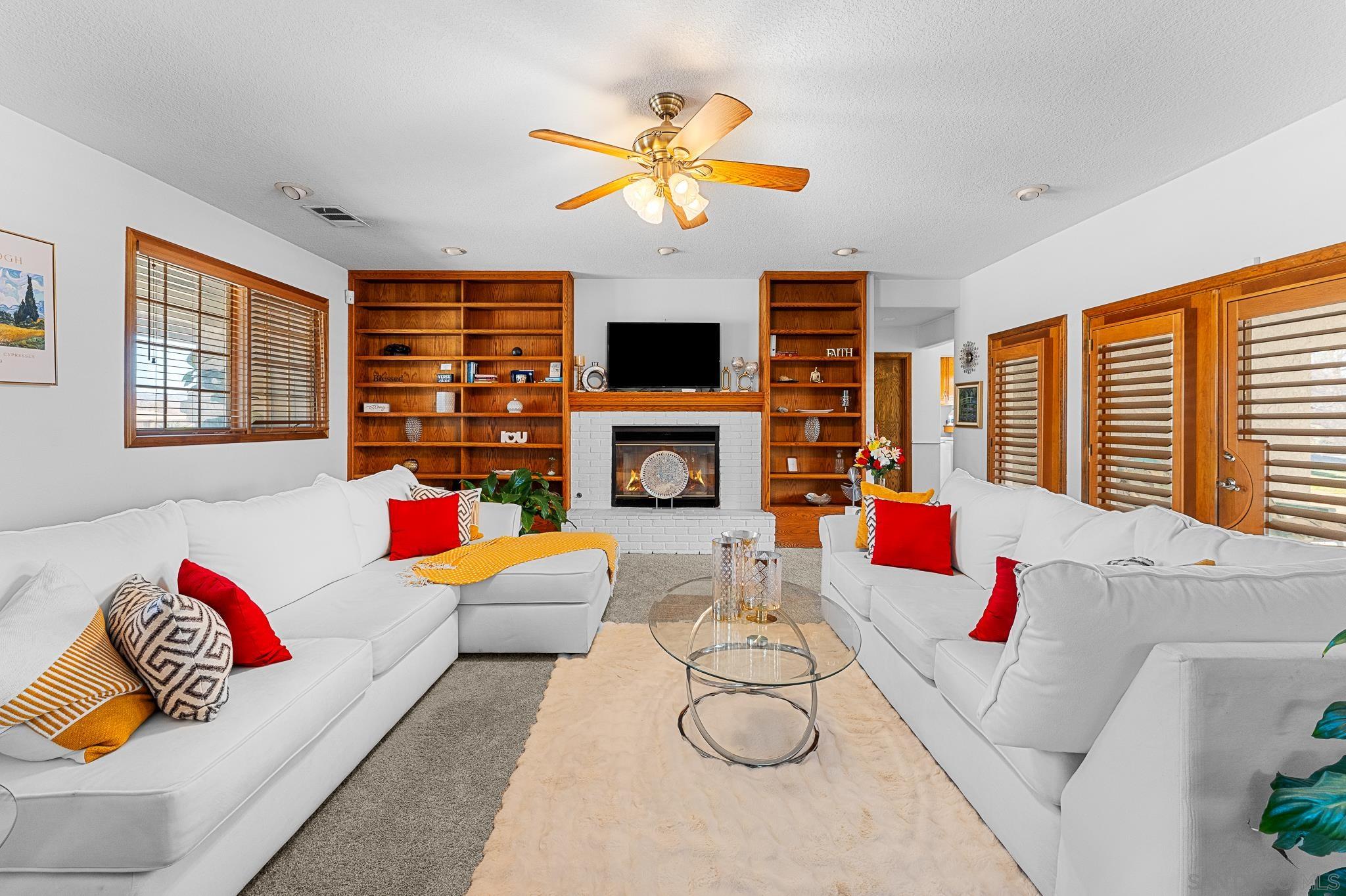 Detail Gallery Image 22 of 73 For 19775  Symeron Rd, Apple Valley,  CA 92307 - 4 Beds | 3/1 Baths