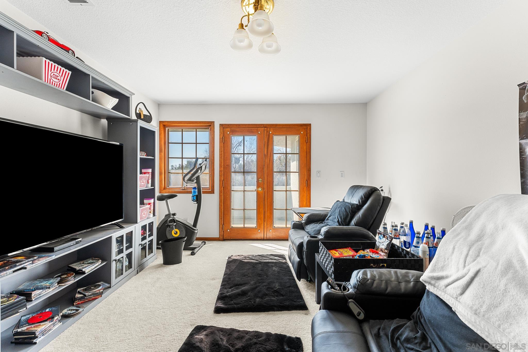 Detail Gallery Image 43 of 73 For 19775  Symeron Rd, Apple Valley,  CA 92307 - 4 Beds | 3/1 Baths