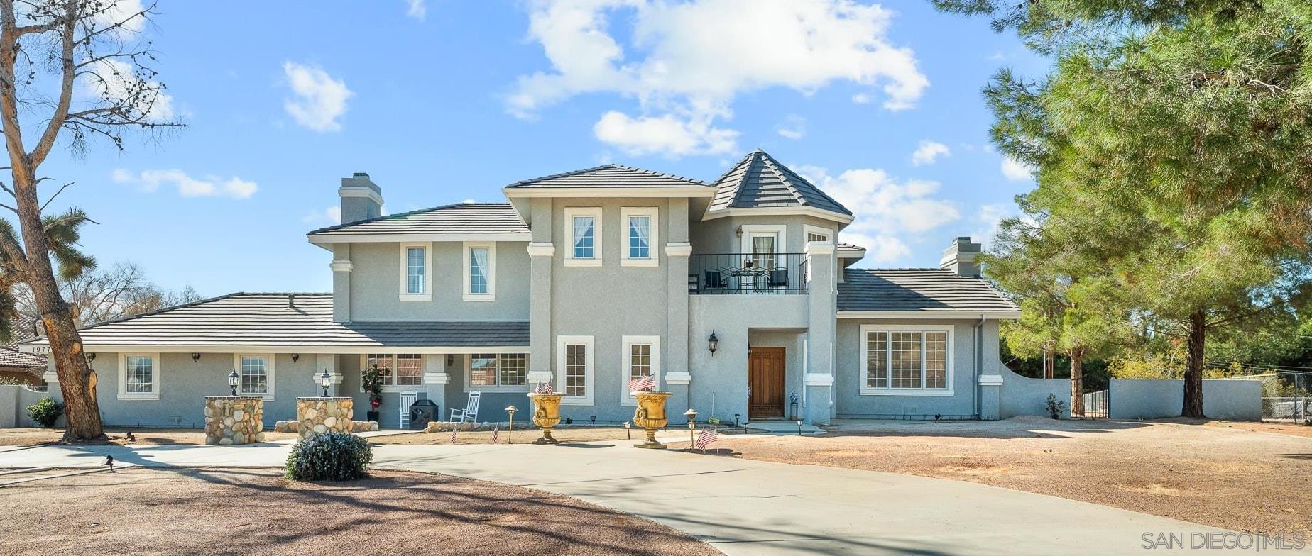 Detail Gallery Image 6 of 73 For 19775  Symeron Rd, Apple Valley,  CA 92307 - 4 Beds | 3/1 Baths