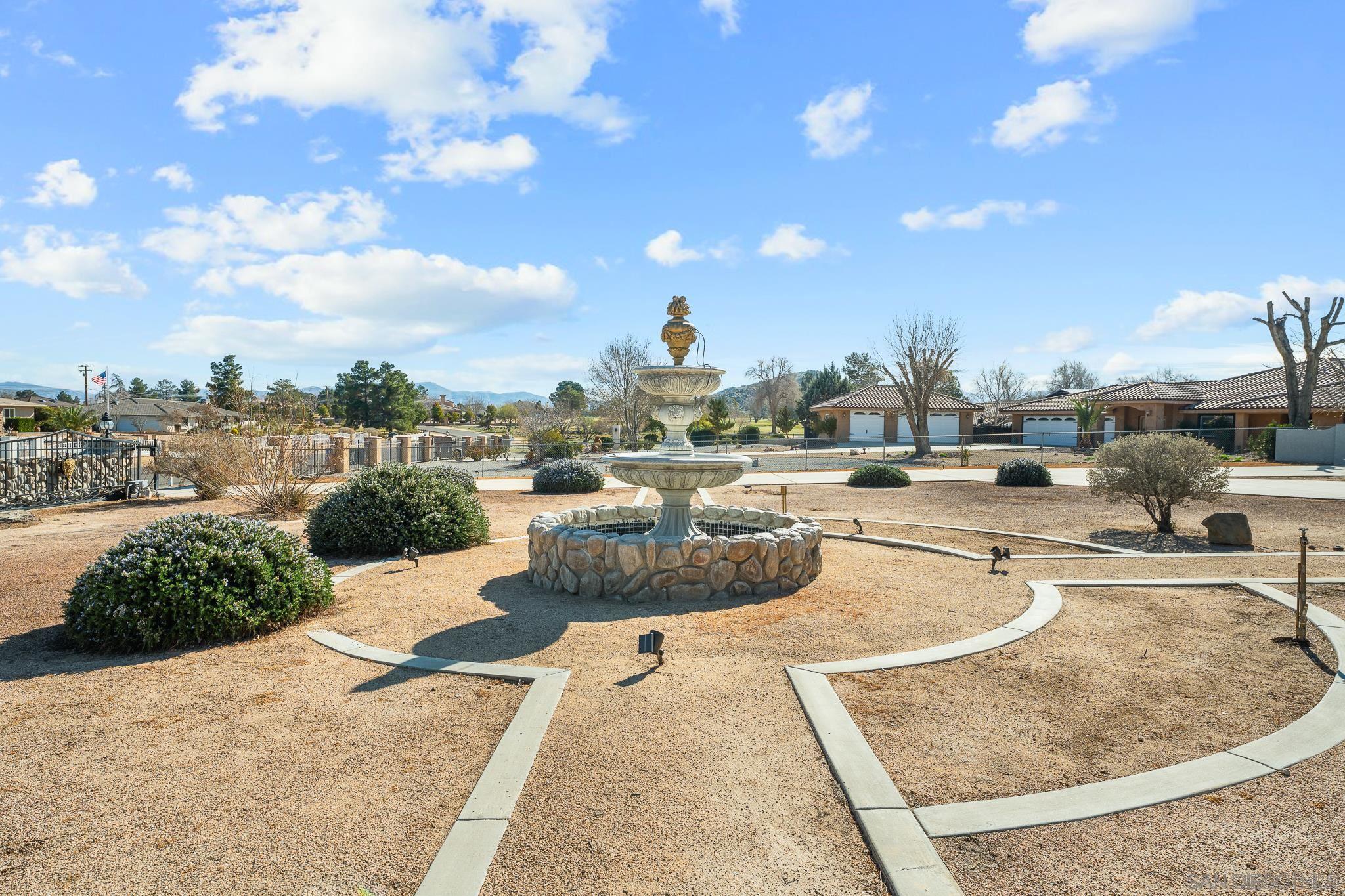 Detail Gallery Image 57 of 73 For 19775  Symeron Rd, Apple Valley,  CA 92307 - 4 Beds | 3/1 Baths