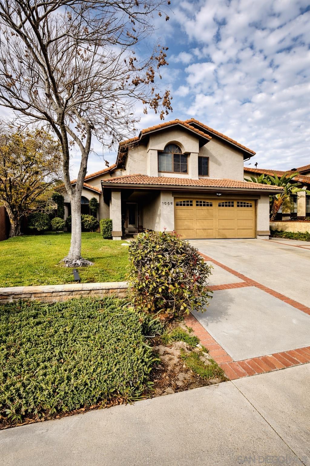 Front Image Thumbnail for SD260003793