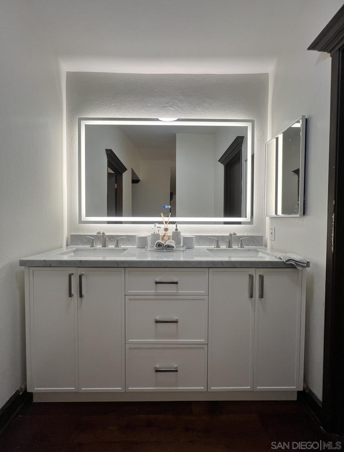 Detail Gallery Image 8 of 28 For 1009  Paseo Entrada, Chula Vista,  CA 91910 - 4 Beds | 2/1 Baths