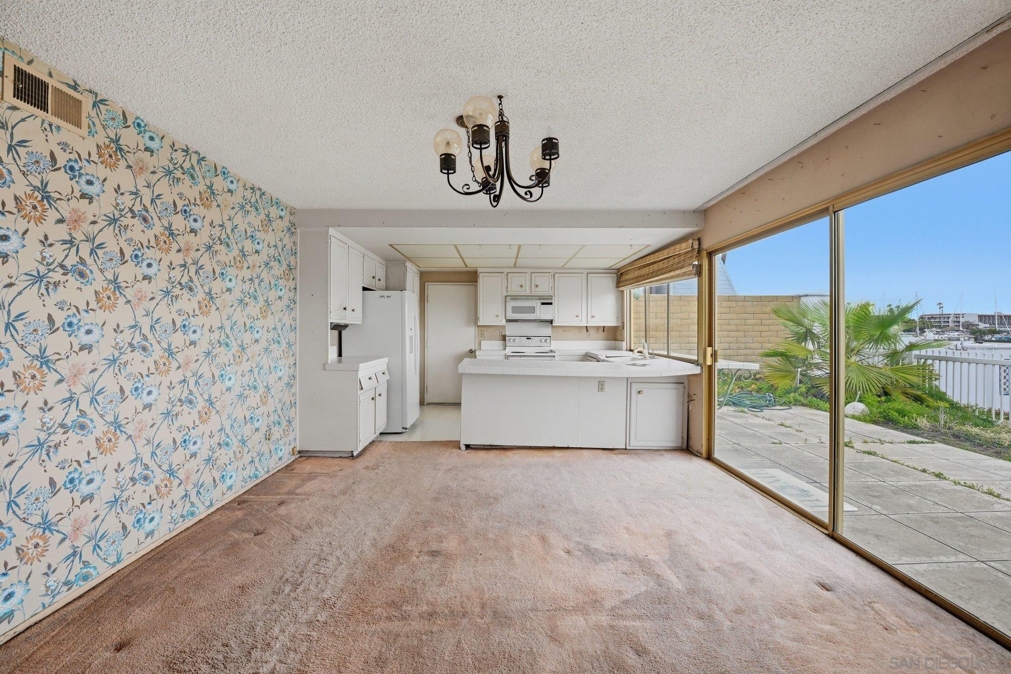 Detail Gallery Image 16 of 53 For 86  Half Moon Bend, Coronado,  CA 92118 - 3 Beds | 2 Baths