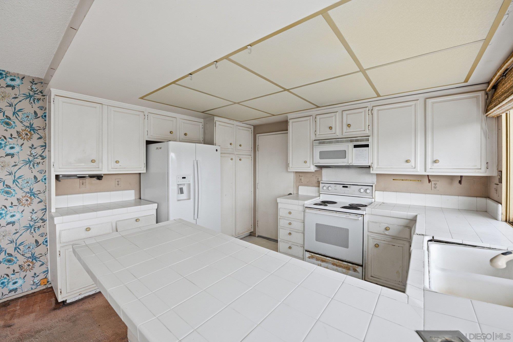 Detail Gallery Image 18 of 53 For 86  Half Moon Bend, Coronado,  CA 92118 - 3 Beds | 2 Baths