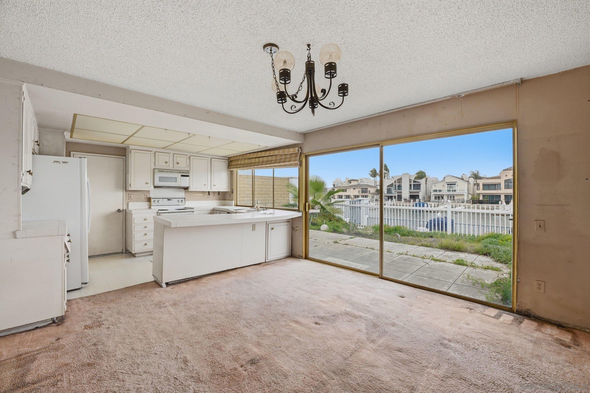 Detail Gallery Image 21 of 53 For 86  Half Moon Bend, Coronado,  CA 92118 - 3 Beds | 2 Baths