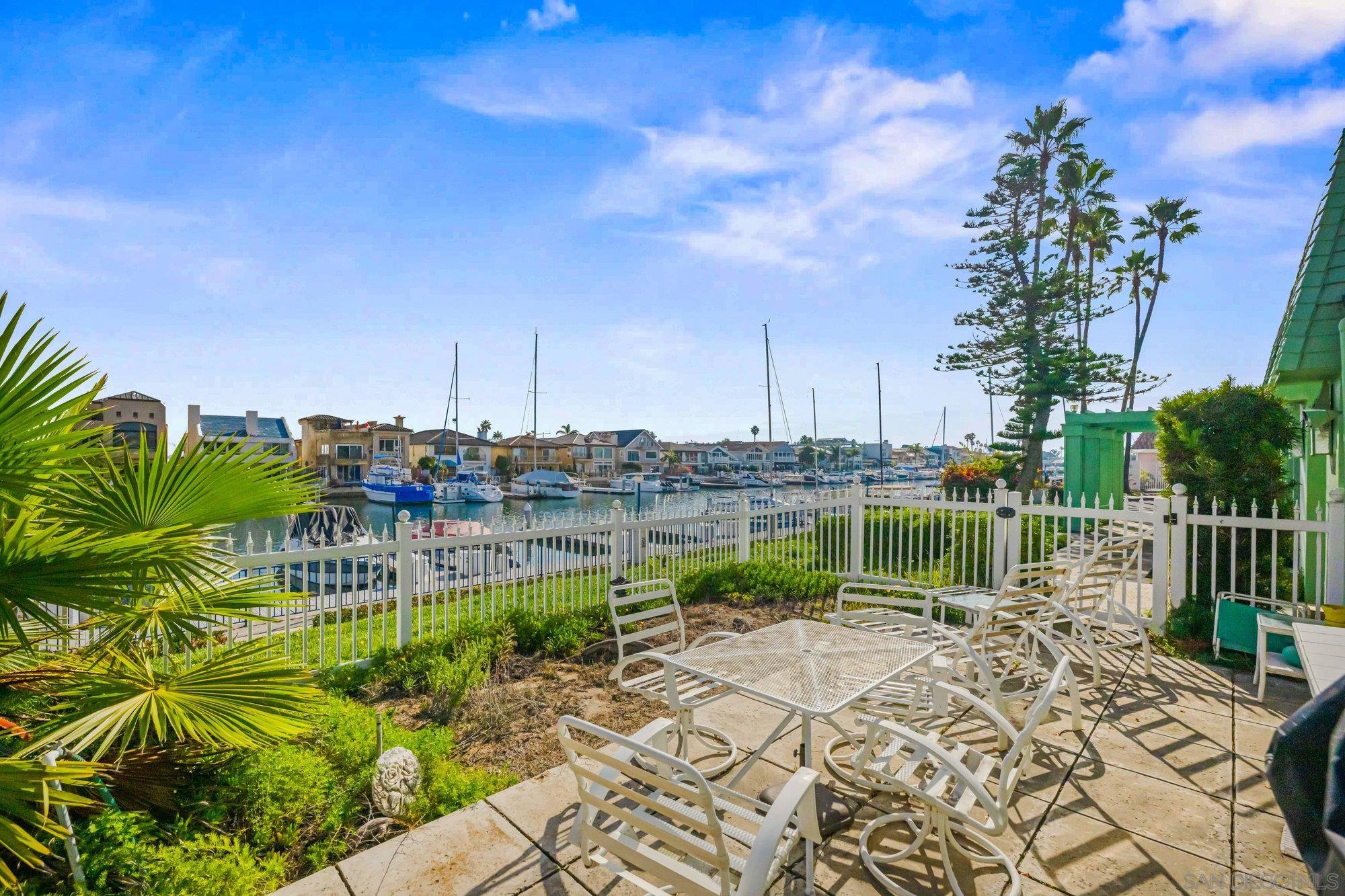 Detail Gallery Image 23 of 53 For 86  Half Moon Bend, Coronado,  CA 92118 - 3 Beds | 2 Baths