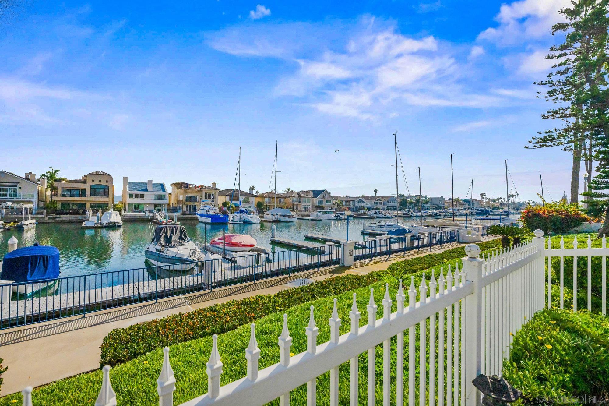 Detail Gallery Image 24 of 53 For 86  Half Moon Bend, Coronado,  CA 92118 - 3 Beds | 2 Baths