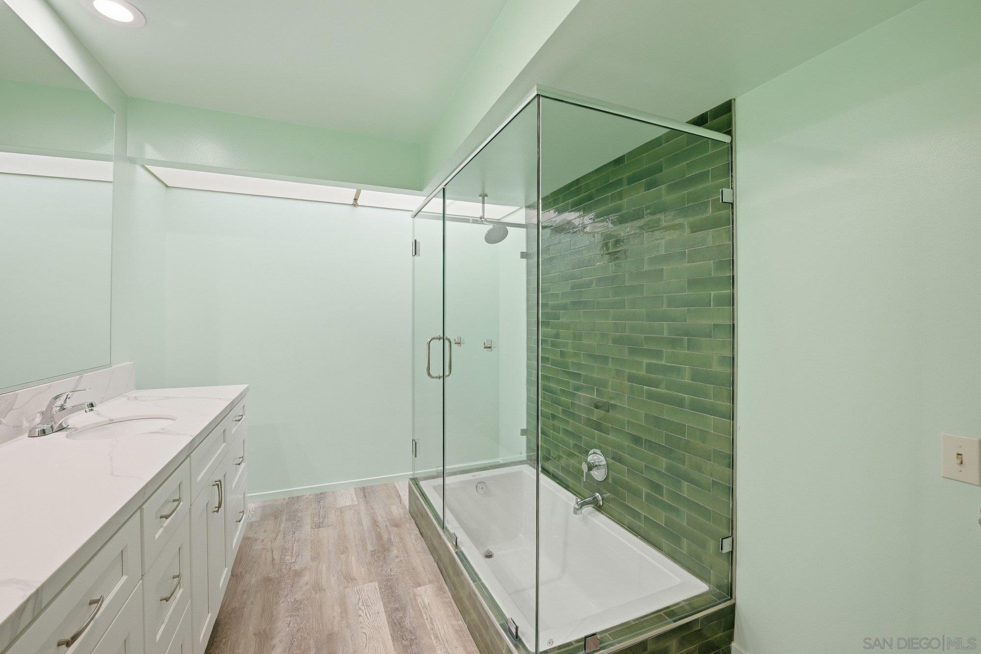 Detail Gallery Image 31 of 53 For 86  Half Moon Bend, Coronado,  CA 92118 - 3 Beds | 2 Baths