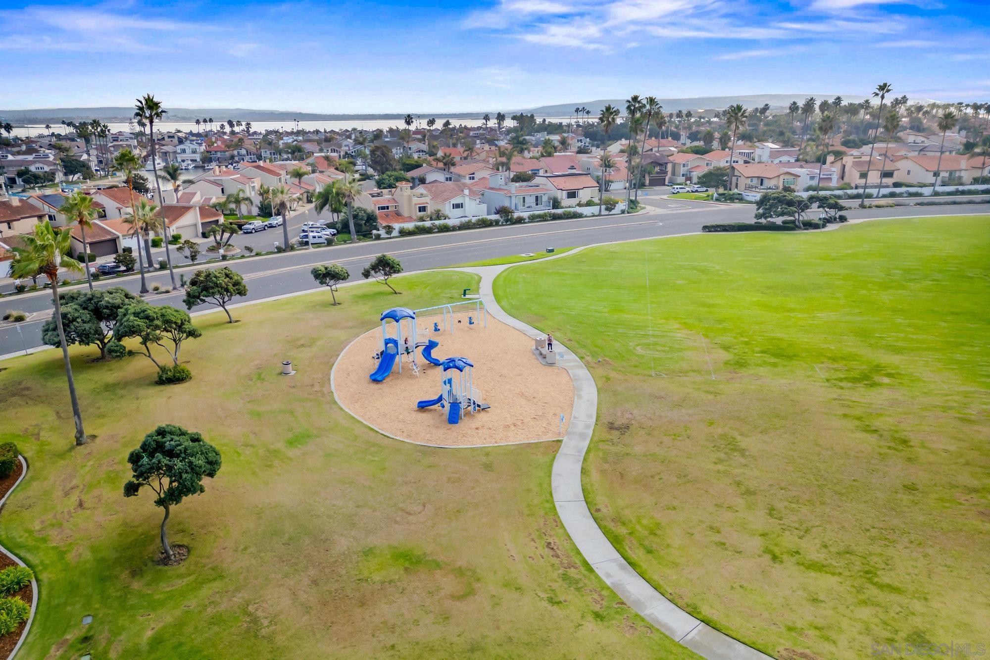 Detail Gallery Image 47 of 53 For 86  Half Moon Bend, Coronado,  CA 92118 - 3 Beds | 2 Baths