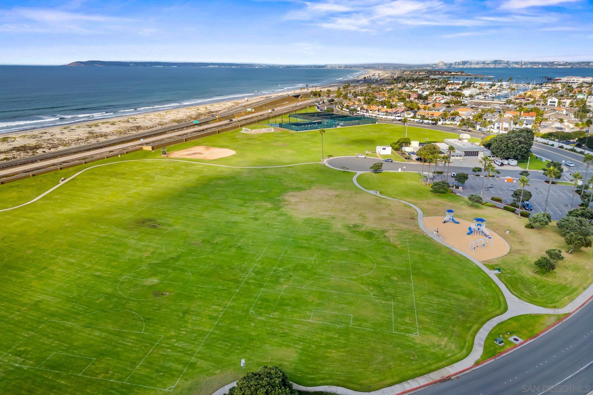 Detail Gallery Image 48 of 53 For 86  Half Moon Bend, Coronado,  CA 92118 - 3 Beds | 2 Baths