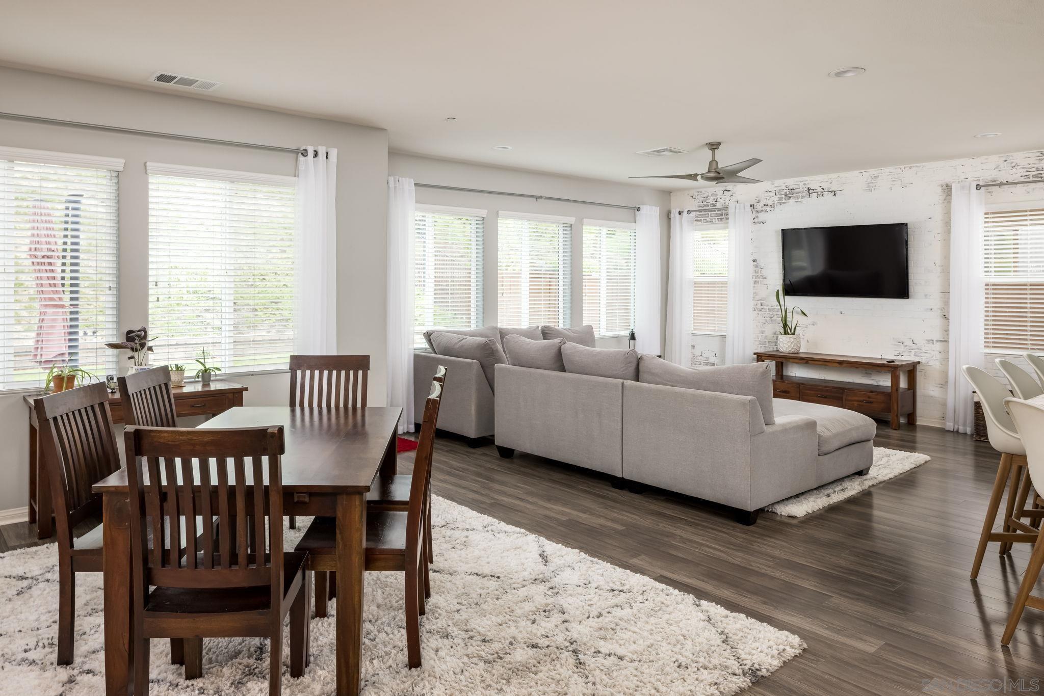 Detail Gallery Image 13 of 45 For 938  Hydra Court, San Marcos,  CA 92069 - 5 Beds | 3 Baths