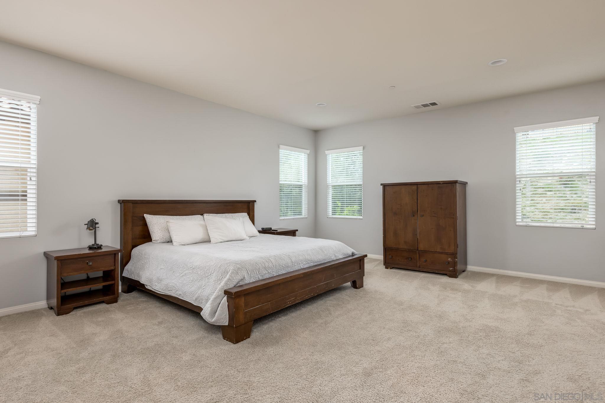 Detail Gallery Image 21 of 45 For 938  Hydra Court, San Marcos,  CA 92069 - 5 Beds | 3 Baths